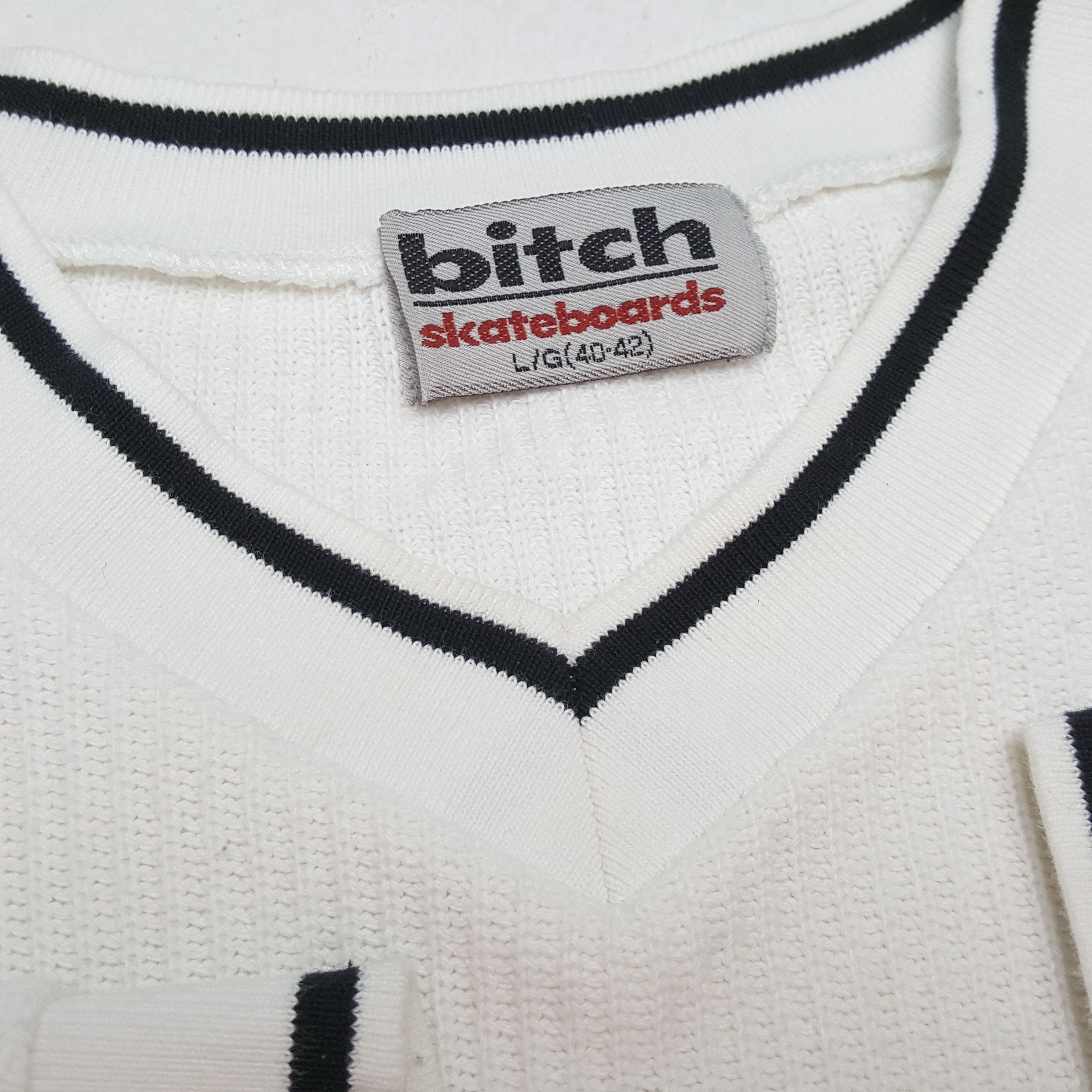 Vintage BITCH SKATEBOARDS Sweatshirt Streetwear Style Size US L / EU 52-54 / 3 - 8 Thumbnail