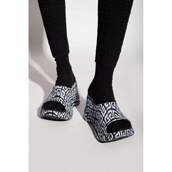 Givenchy Givenchy Marshmallow Sandals in Rubber - NEW WITH TAGS Size US 8 / IT 38 - 3 Thumbnail
