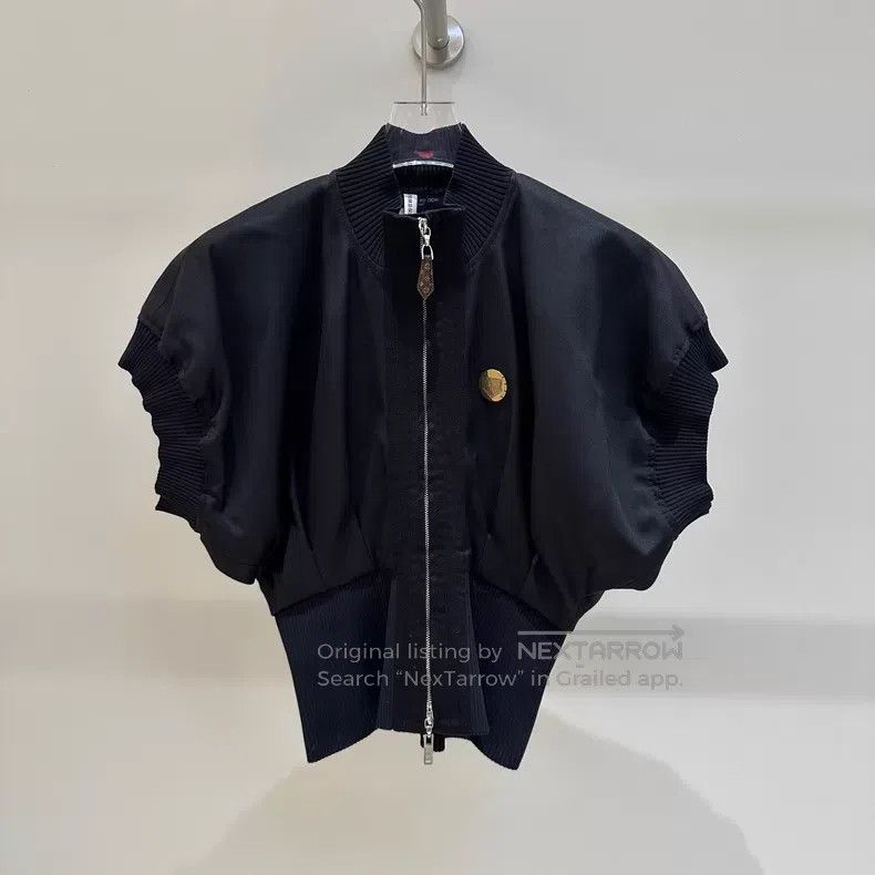 Louis Vuitton Louis Vuitton Short black bat-sleeve jacket Size XS / US 0-2 / IT 36-38 - 1 Thumbnail