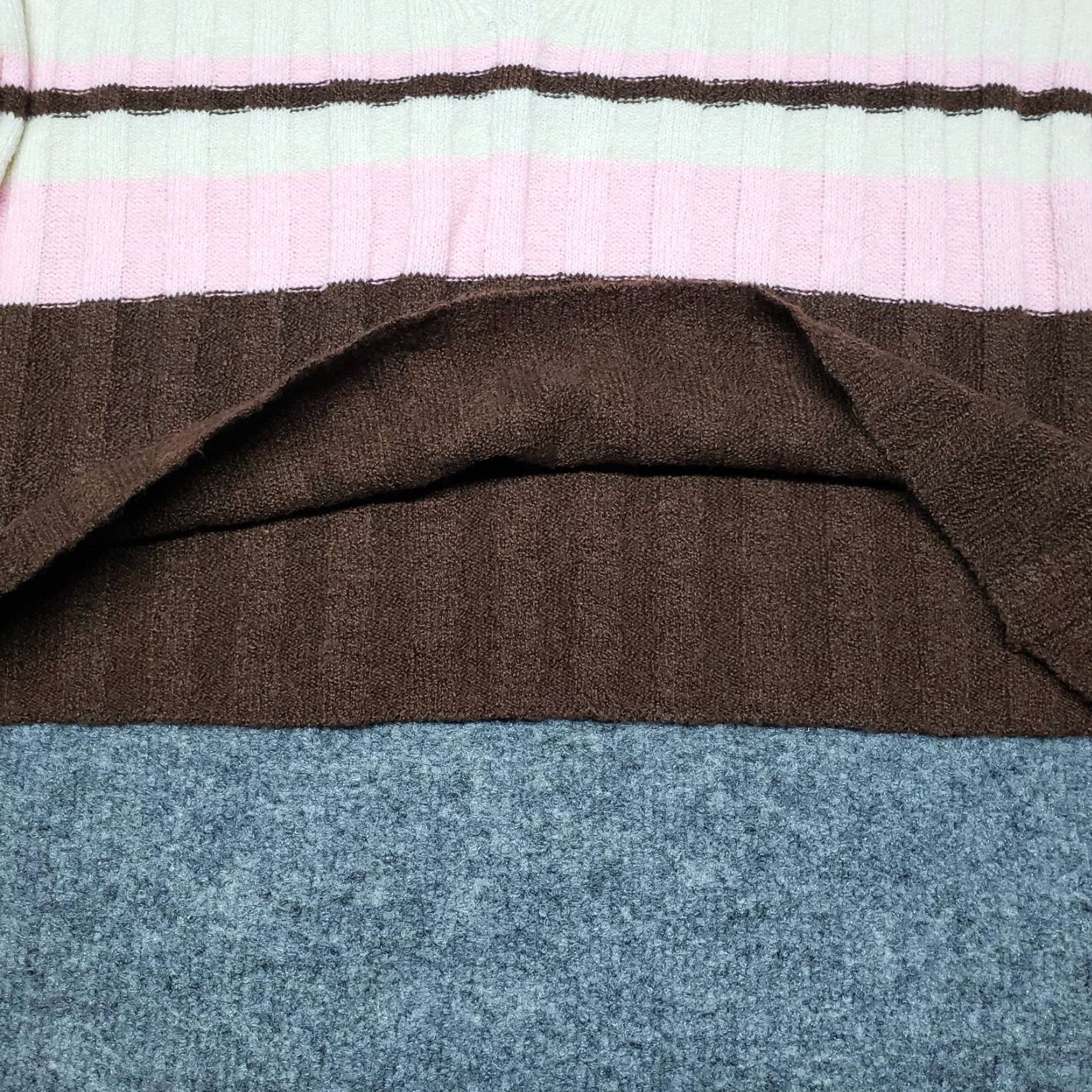 Vintage **Rue21 Women's S Pullover V-Neck Striped Long Sleeve Brown Cropped New** User: Rue21 Women's S Pullover V-Neck Striped Long Sleeve Brown Cropped New Size S / US 4 / IT 40 - 5 Thumbnail