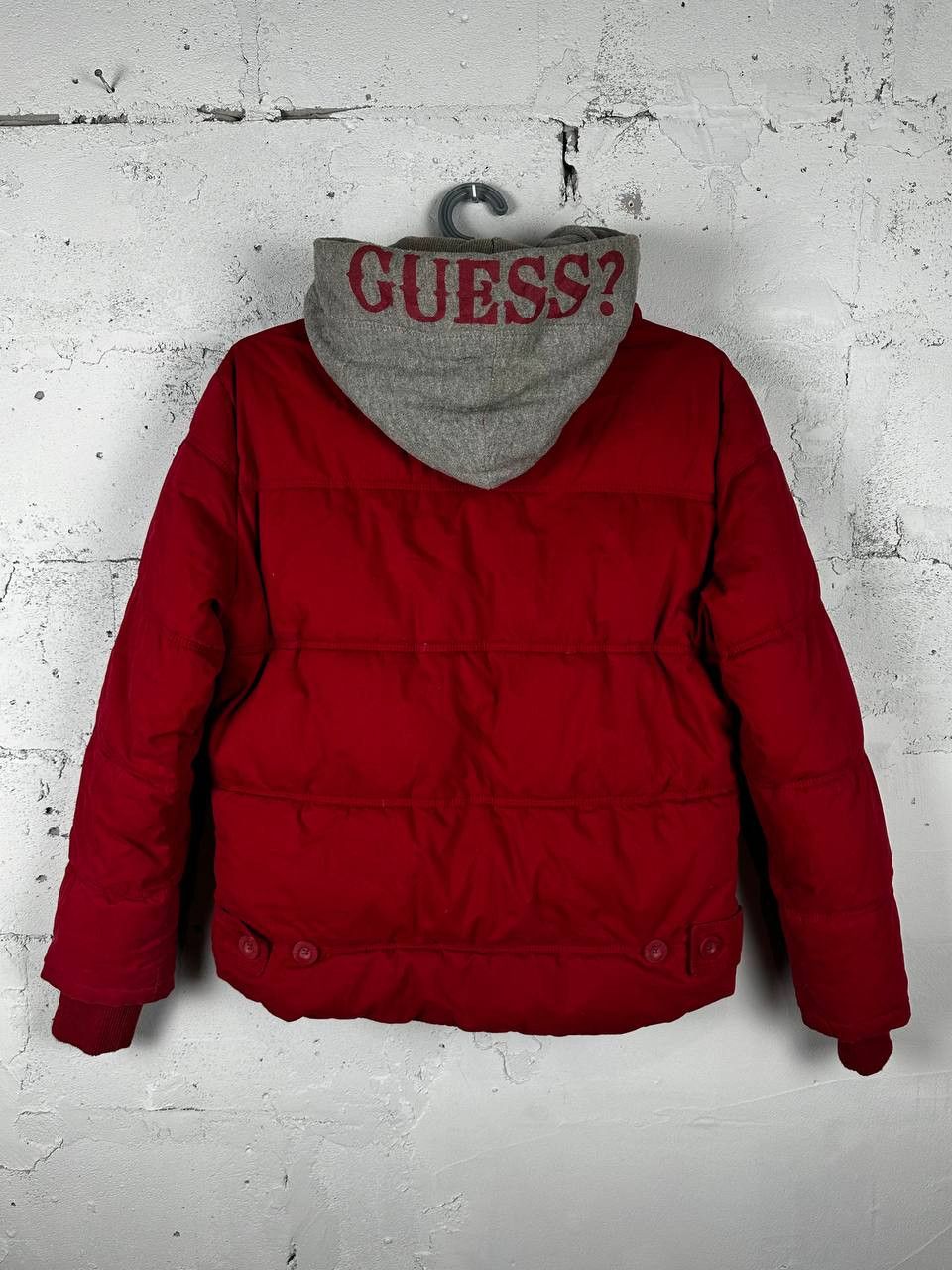 Guess × Vintage Vintage GUESS Red Hooded Puff Down Jacket Size XL Size US XL / EU 56 / 4 - 1 Thumbnail