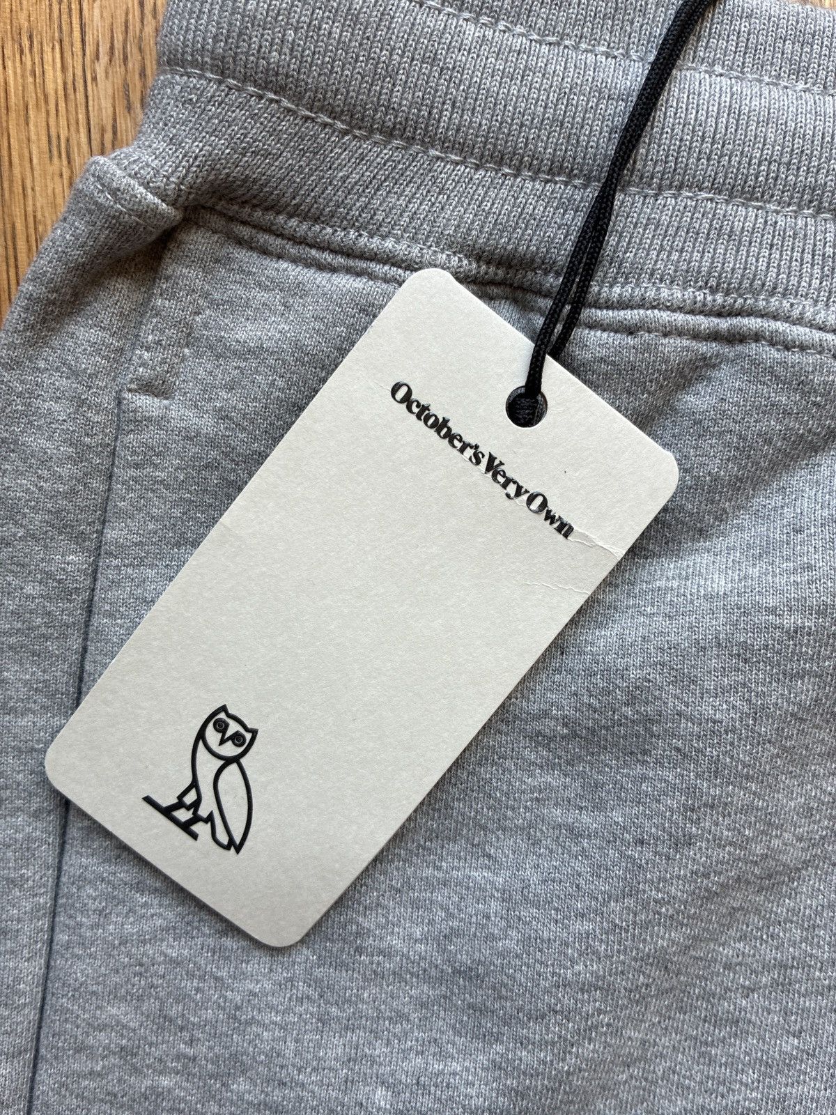 October's Very Own OVO Drake Essentials Sweatshorts Sz XXL Heather Grey Mens Size US 38 / EU 54 - 3 Thumbnail