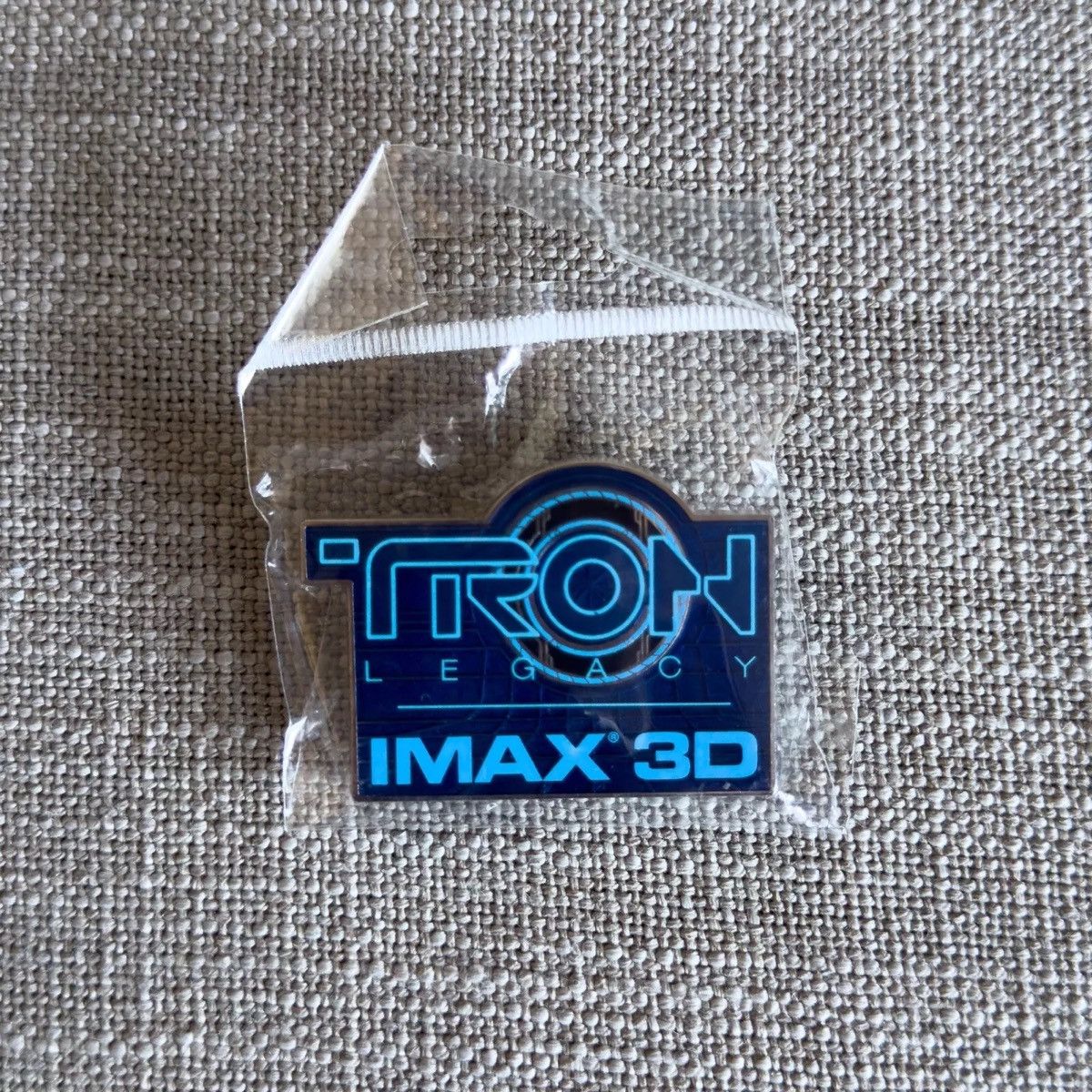 Disney 2010 Brand New Disney TRON Legacy IMAX 3D Promo Pin LA Times Size ONE SIZE - 3 Thumbnail