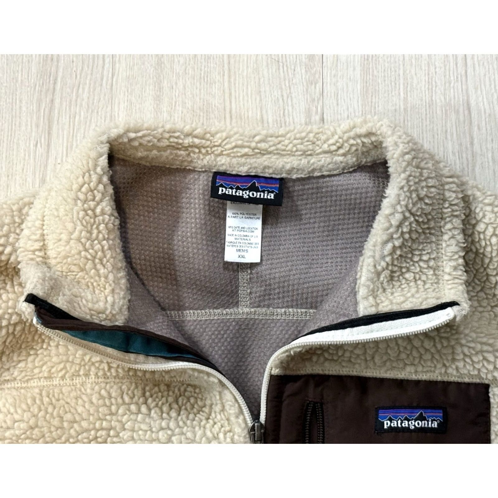 Patagonia VINTAGE Patagonia Men's Vest Classic Retro-X XX-Large Deep Pile Beige Zip Pocket Windbreaker All Seasons Outdoor Hiking Retro 2014 Collection Mens Size US XXL / EU 58 / 5 - 7 Thumbnail