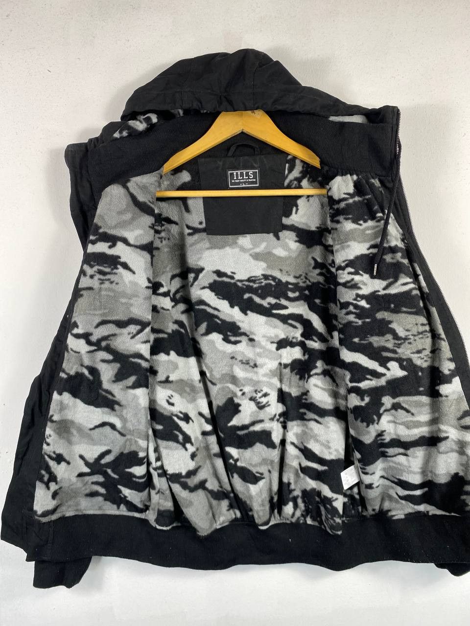 Japanese Brand ills japanese brand hard khakis jacket camo fleece lining Size US L / EU 52-54 / 3 - 7 Thumbnail