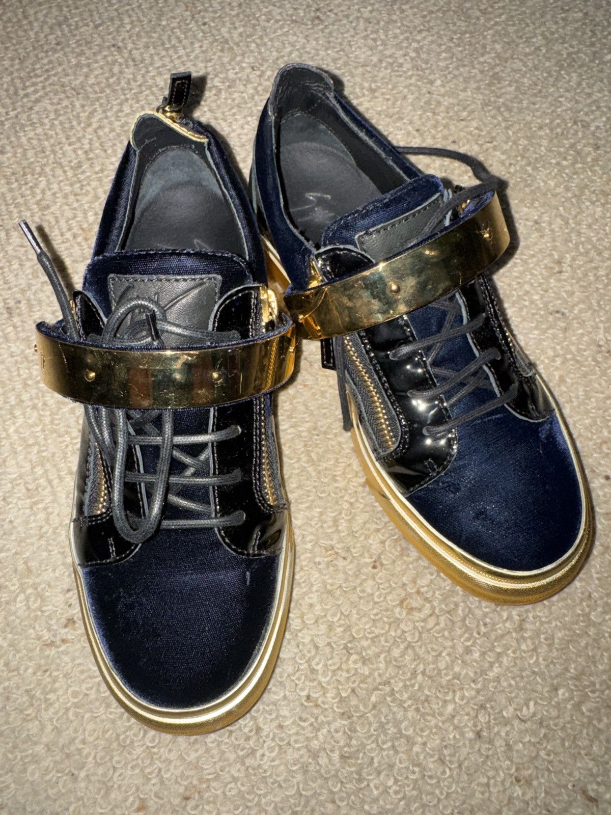 Giuseppe Zanotti Giuseppe Zanotti Gold Strap Low-Top EU 40 – Veronica Navy Size US 7.5 / EU 40-41 - 16 Thumbnail