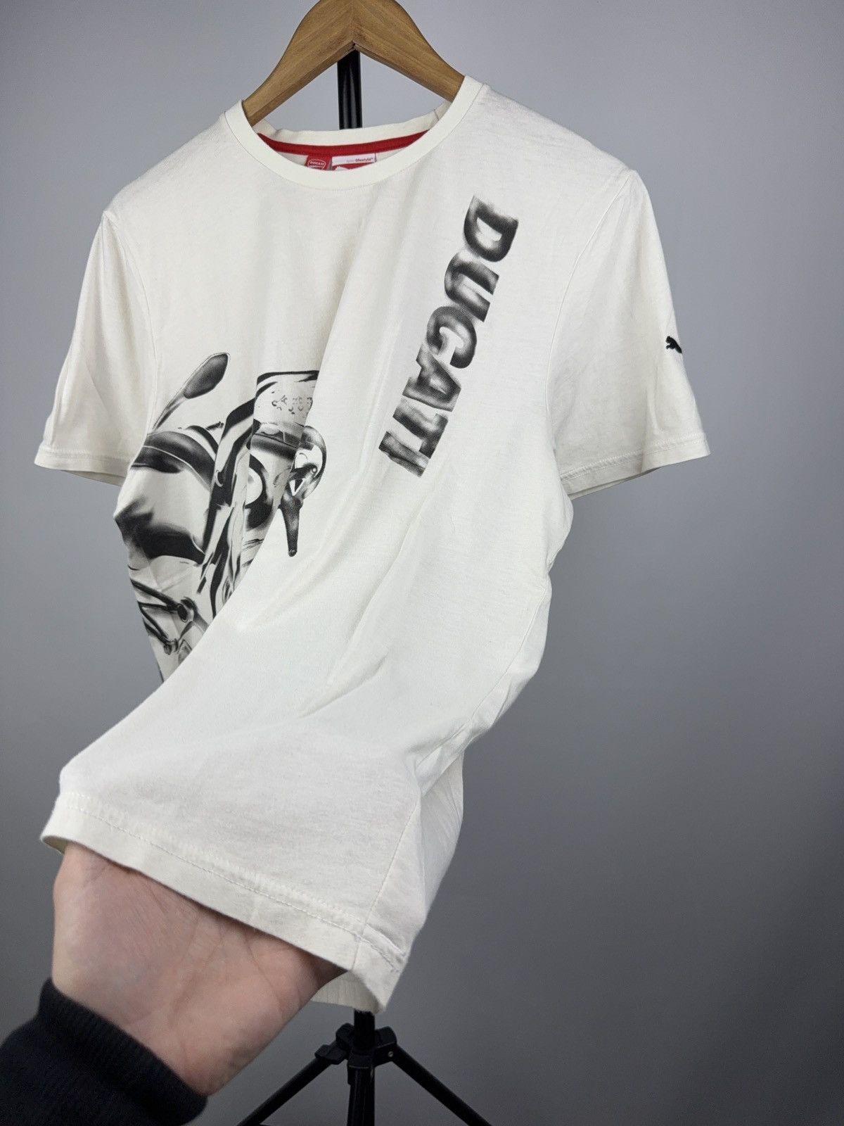 Ducati Vintage 00s Ducati x Puma Racing Moto Graphic Ivory Tee L Size US L / EU 52-54 / 3 - 2 Thumbnail