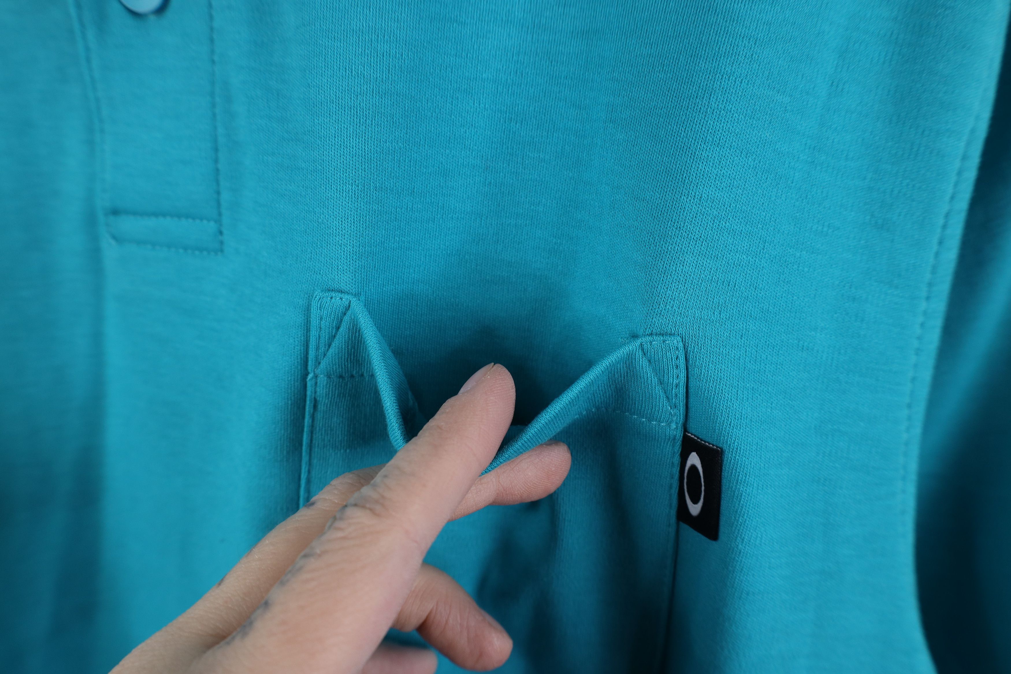 Oakley Vintage Y2K Oakley Logo Soft Touch Collared Golf Polo Shirt Size US L / EU 52-54 / 3 - 6 Thumbnail