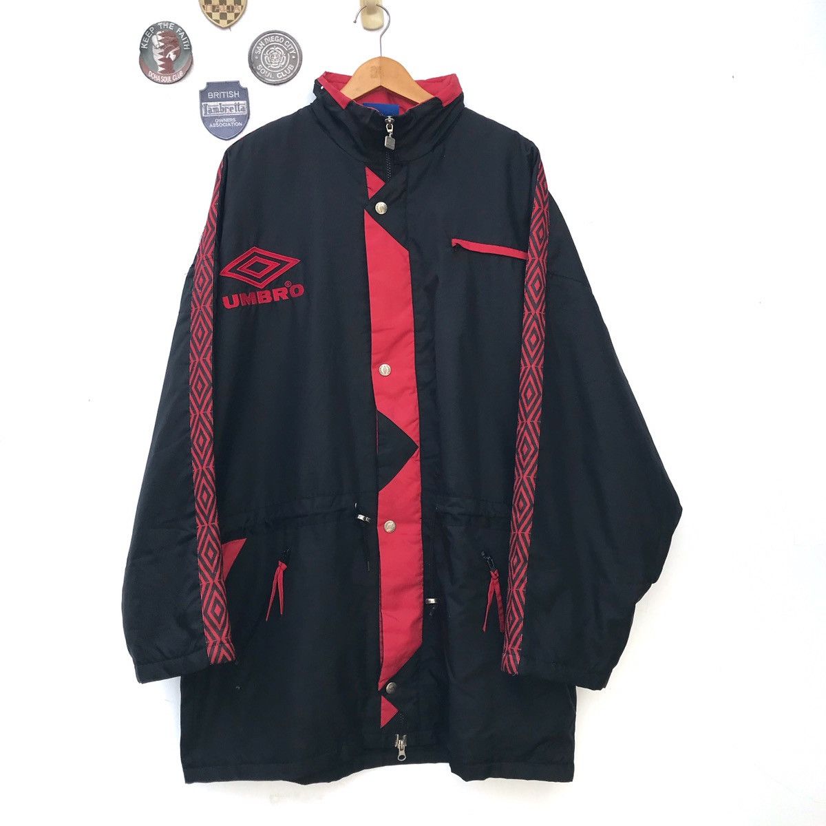 Umbro × Vintage Vintage 1990s Umbro Padded Anorak Template Bench trench Coat Size US L / EU 52-54 / 3 - 1 Thumbnail