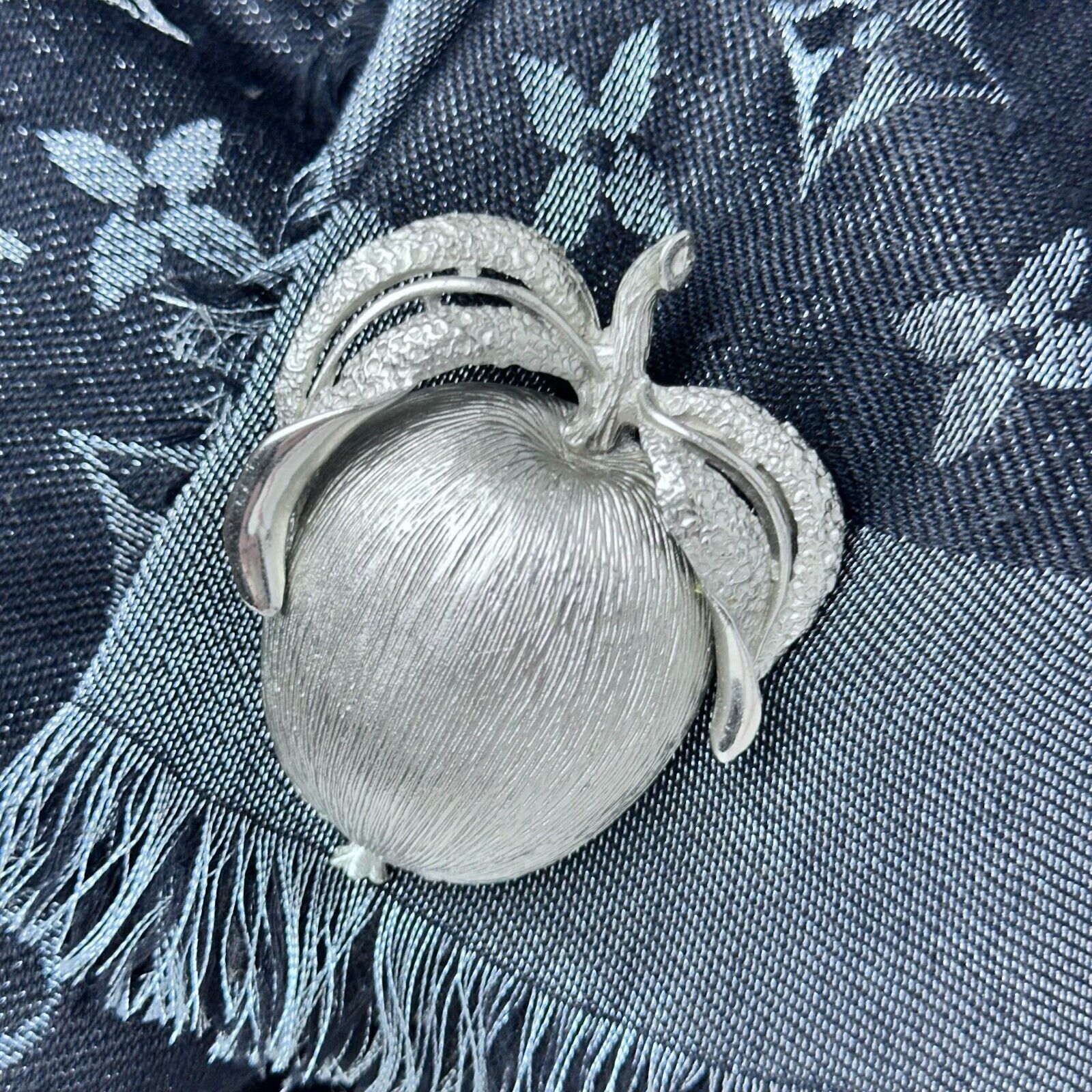 Other Sarah Coventry Vintage Silver Tone Apple Delight Brooch Pin Size ONE SIZE - 2 Thumbnail