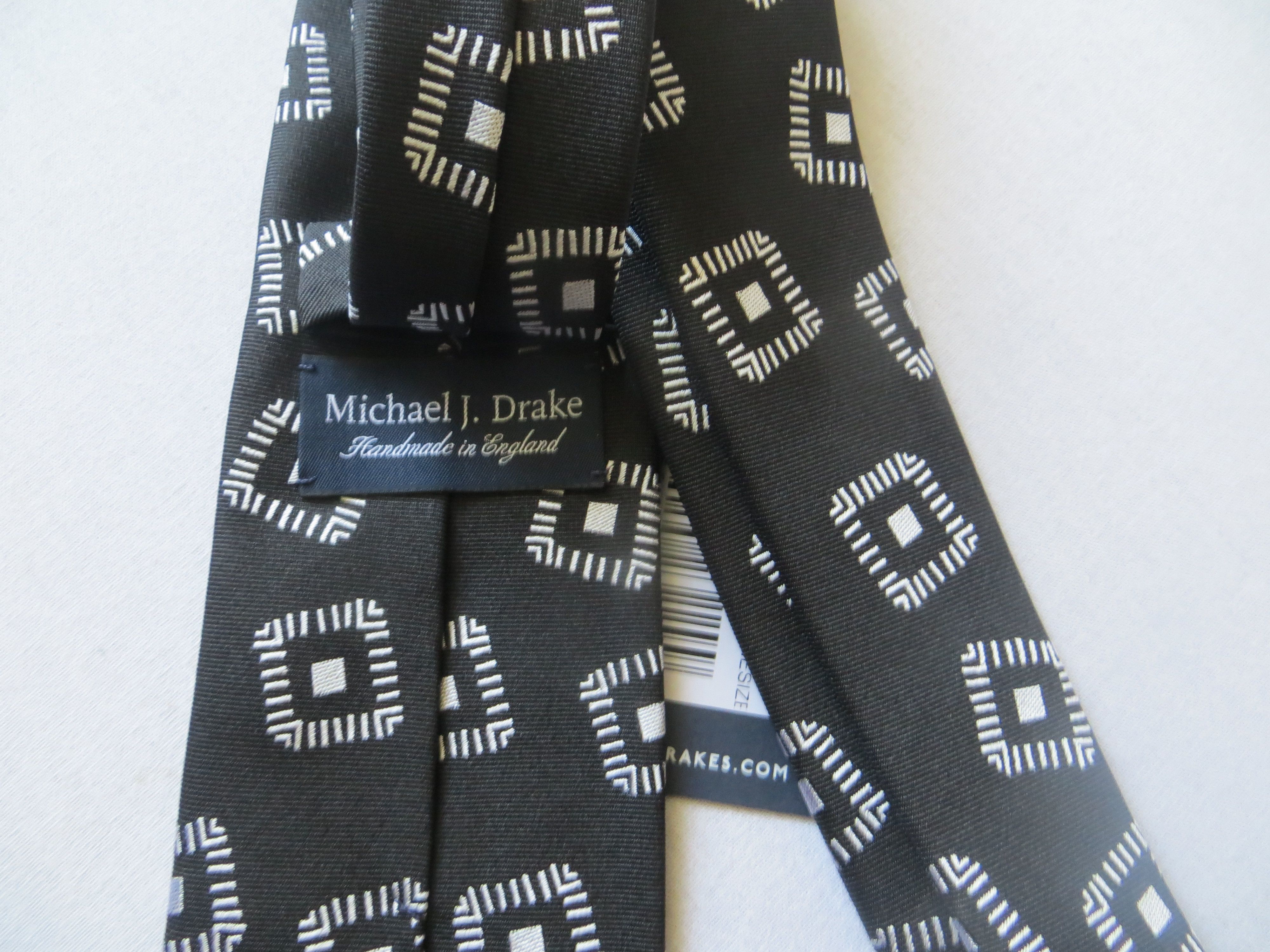 Drake's BLACK BOLD PRINT SILK TIE Size ONE SIZE - 3 Thumbnail