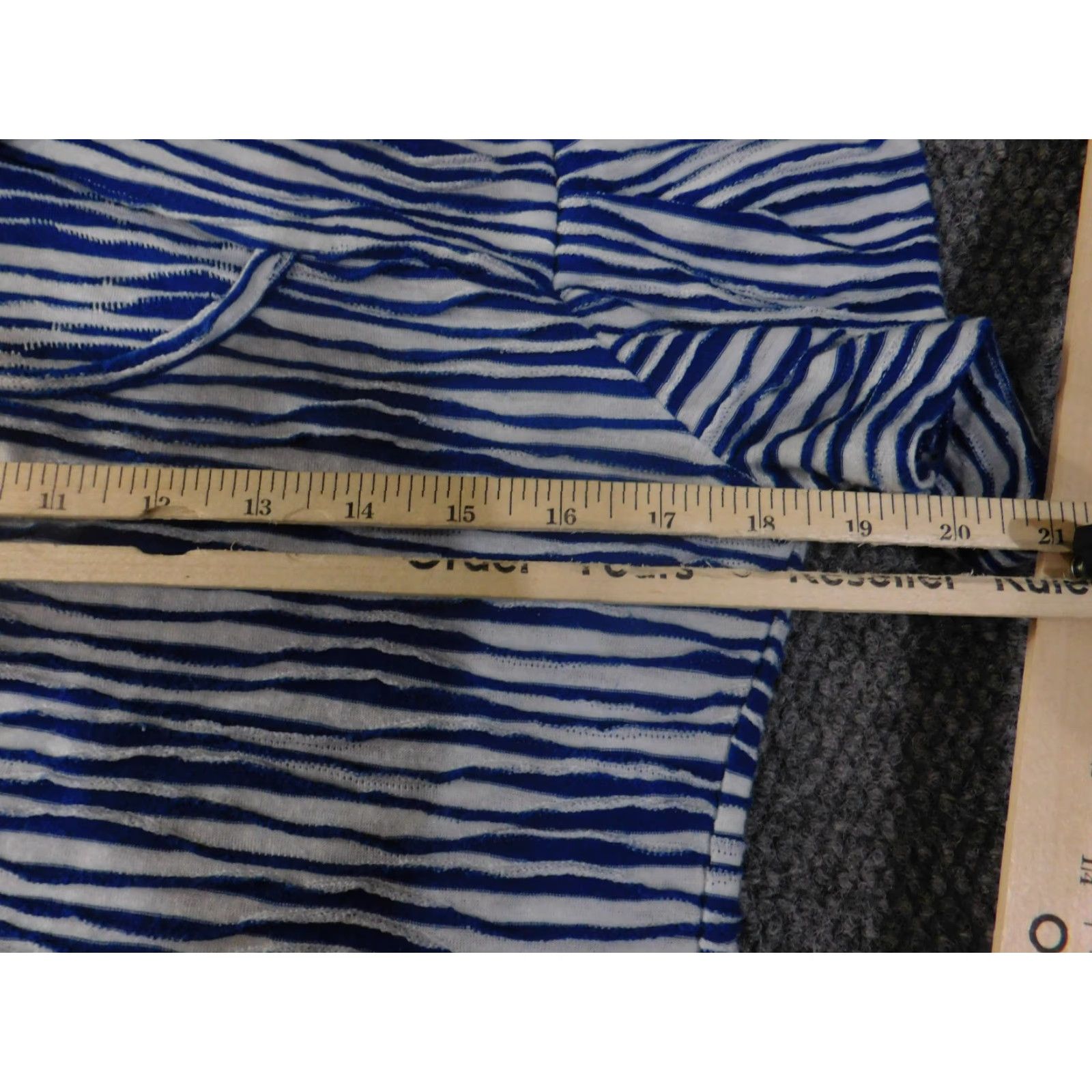 Vintage Maeve Shirt Womens Large Blue Geometric Puff Sleeve Short Sleeve V-Neck Button-Up Casual Spring Summer Womens L Blue Geometric Size L / US 10 / IT 46 - 7 Thumbnail