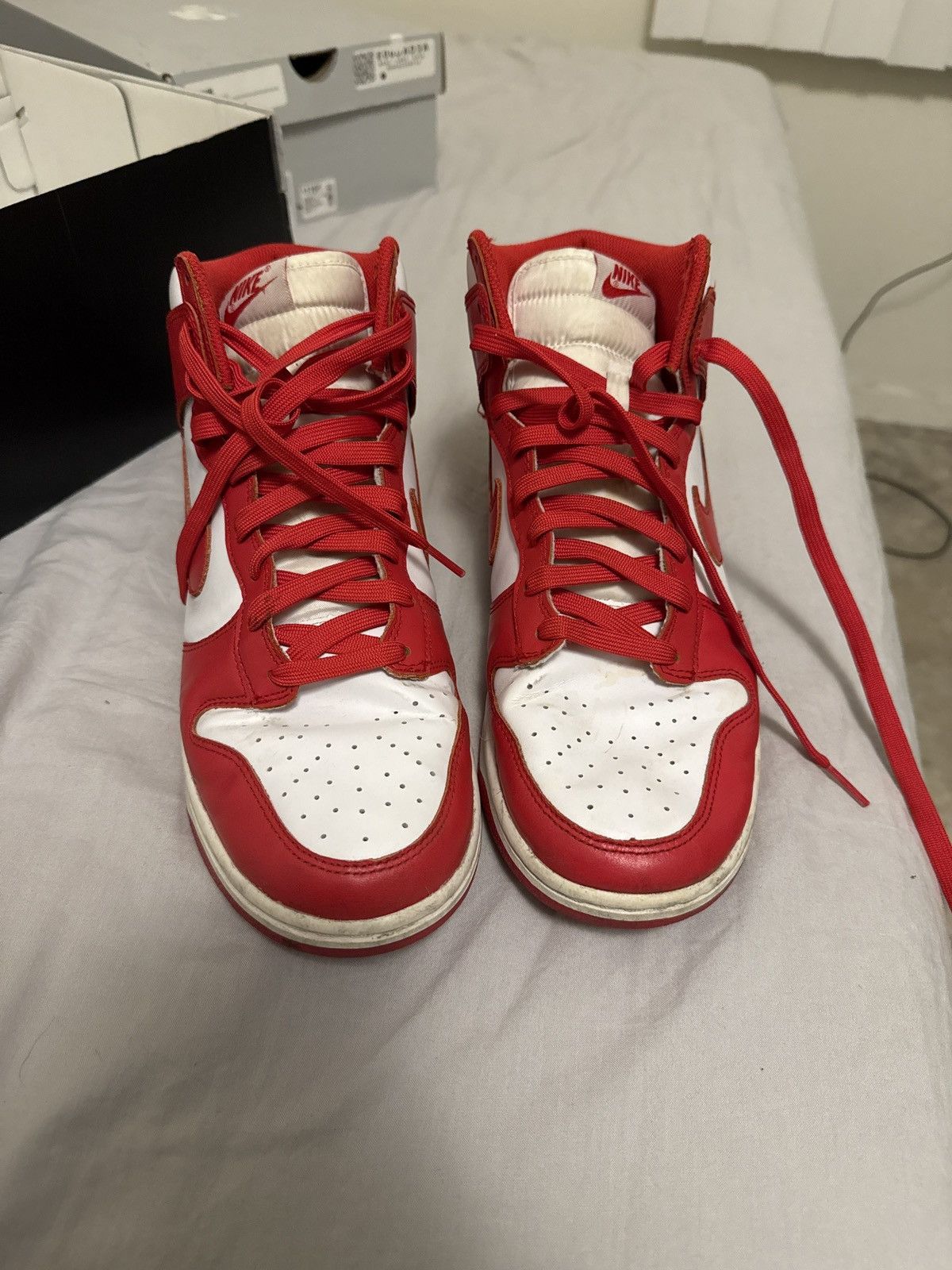 Nike Nike dunk high tops, championship white red size 11,veryworn Size US 11 / EU 44 - 1 Thumbnail