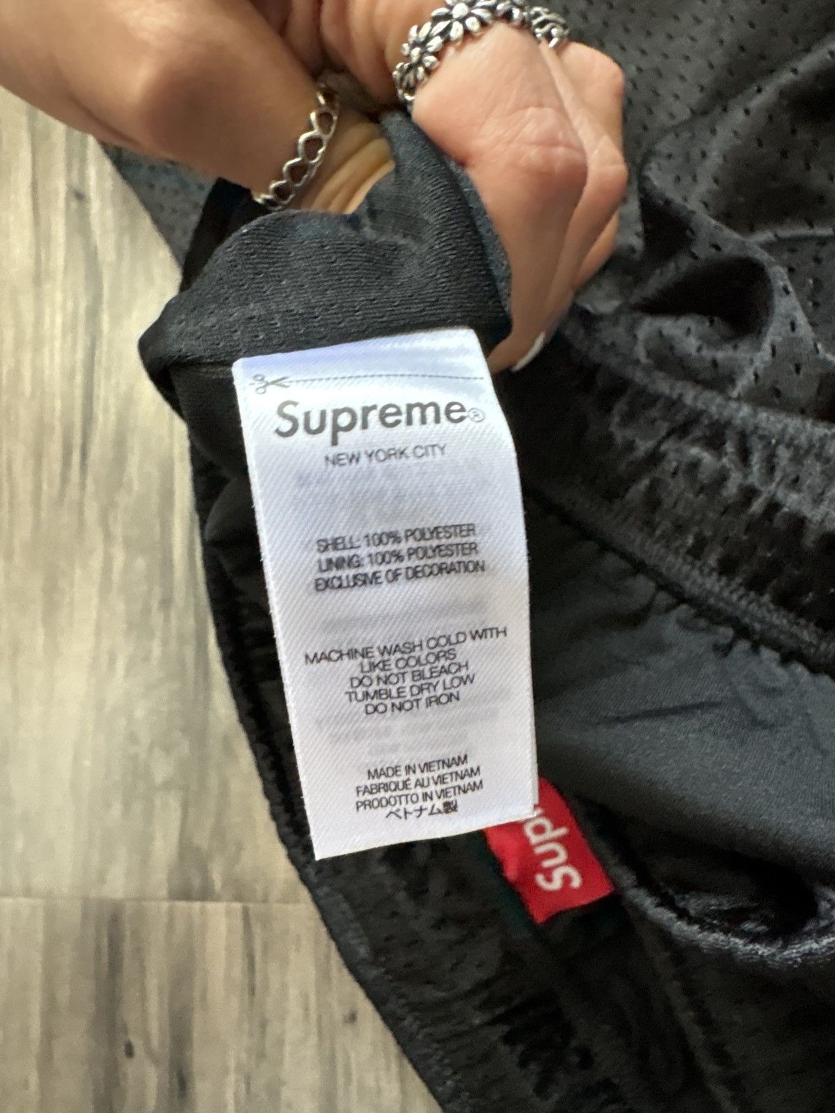 Supreme Supreme Small Box Baggy Mesh Shorts Size Large Authentic Size US 34 / EU 50 - 4 Thumbnail
