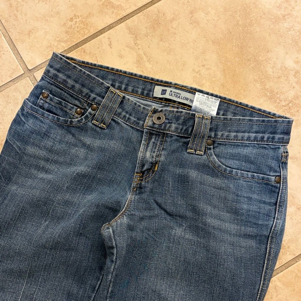 Gap Ultra Low Rise Bootcut Flared y2k gap jeans size 6 long Size 28" / US 6 / IT 42 - 2 Thumbnail