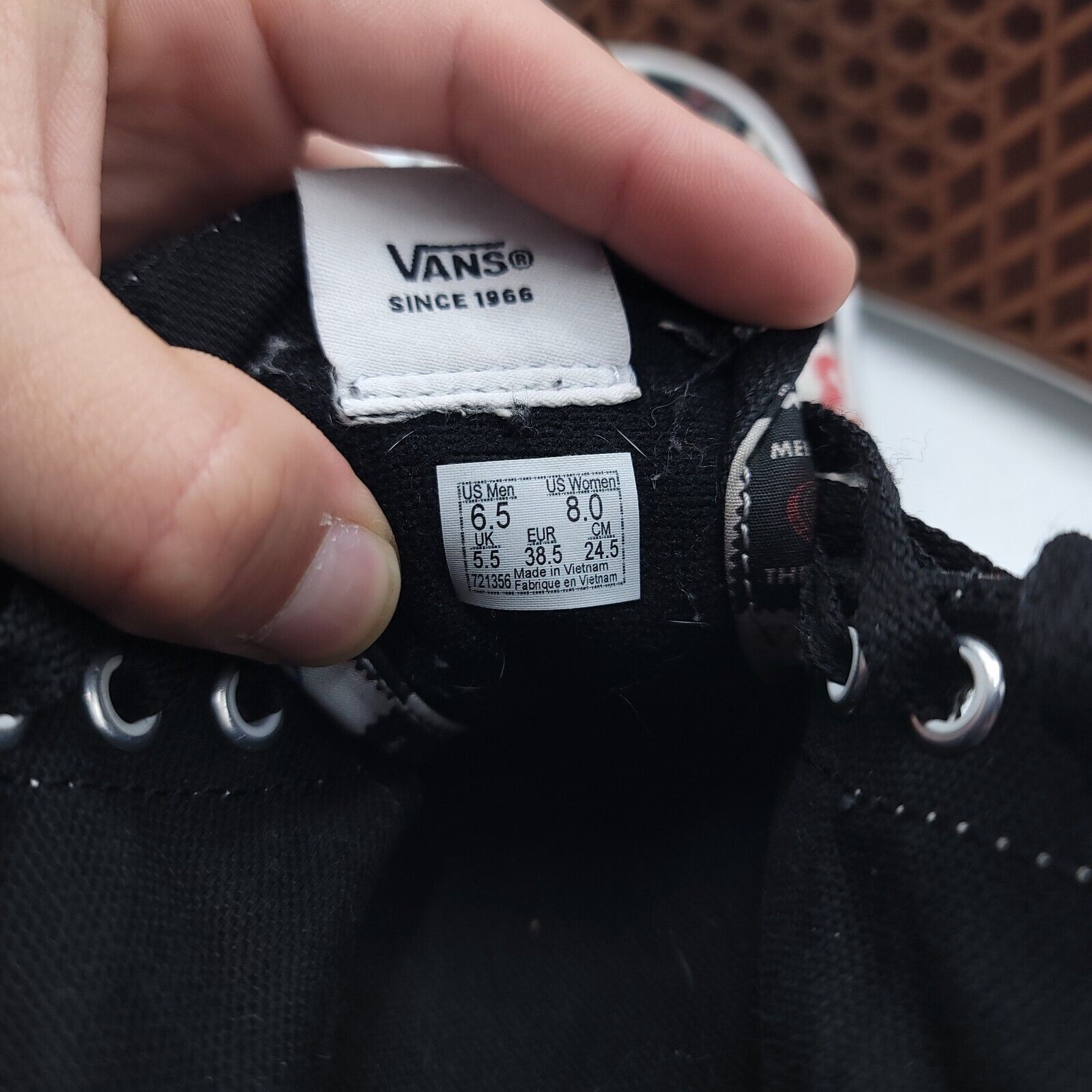 Vans Vans Off the Wall Shoe Womens Size 8 Mens 6.5 721356 Black Size US 8 / IT 38 - 8 Thumbnail