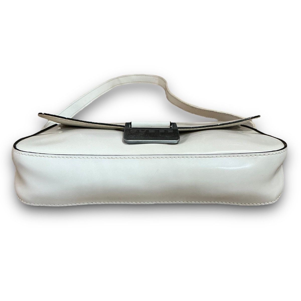 Guess Y2K Small Vintage Guess White Handbag Purse Shoulder Bag Size ONE SIZE - 5 Thumbnail