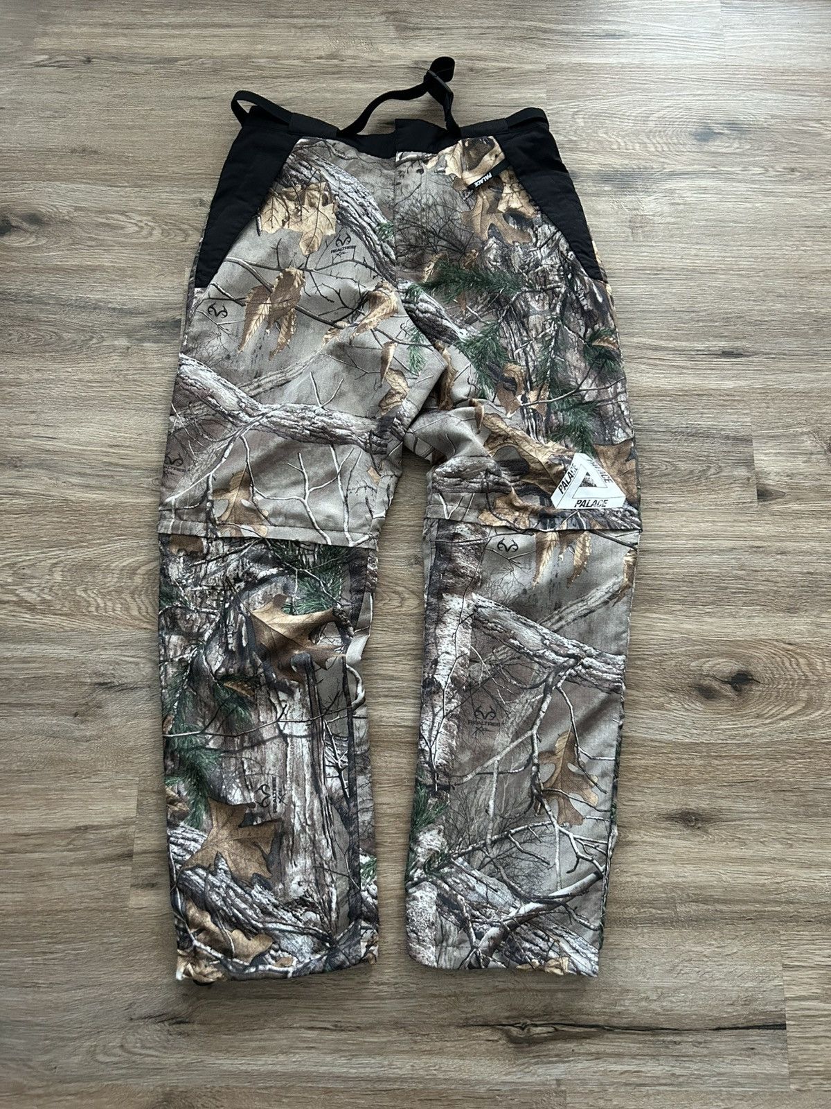 Palace Palace Real Tree Camo Pants/ Convertible Shorts Size US 32 / EU 48 - 1 Thumbnail