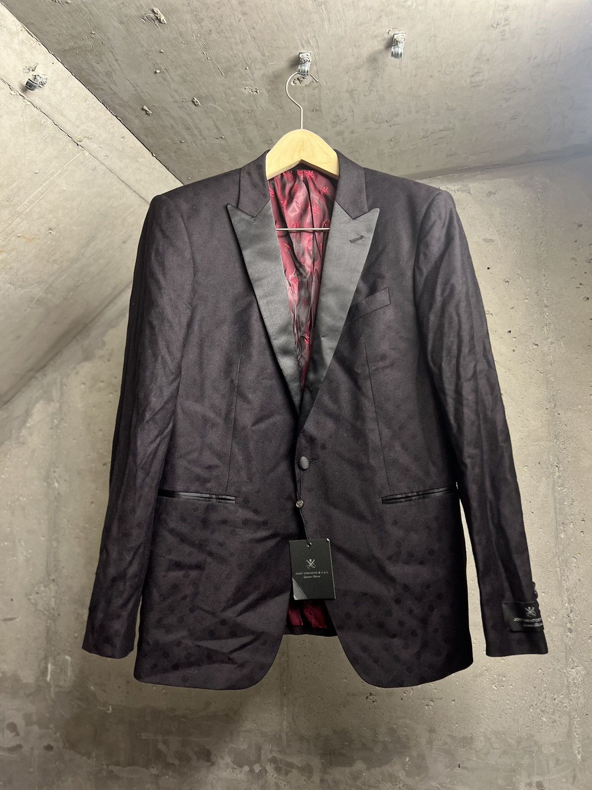 John Varvatos Smoking jacket silk lapel Size US M / EU 48-50 / 2 - 1 Thumbnail