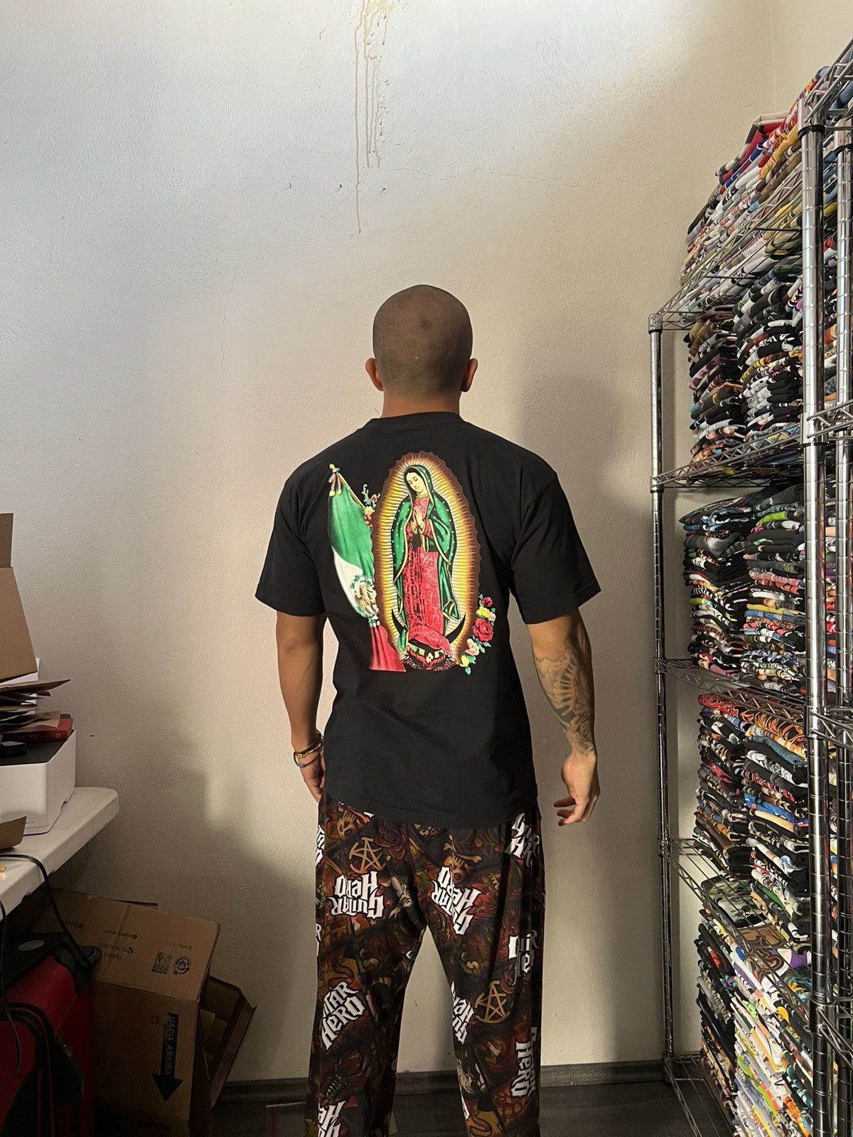 Arts & Science 90s Virgin Mary Mexican Religion Jesus Tee Size US L / EU 52-54 / 3 - 3 Thumbnail