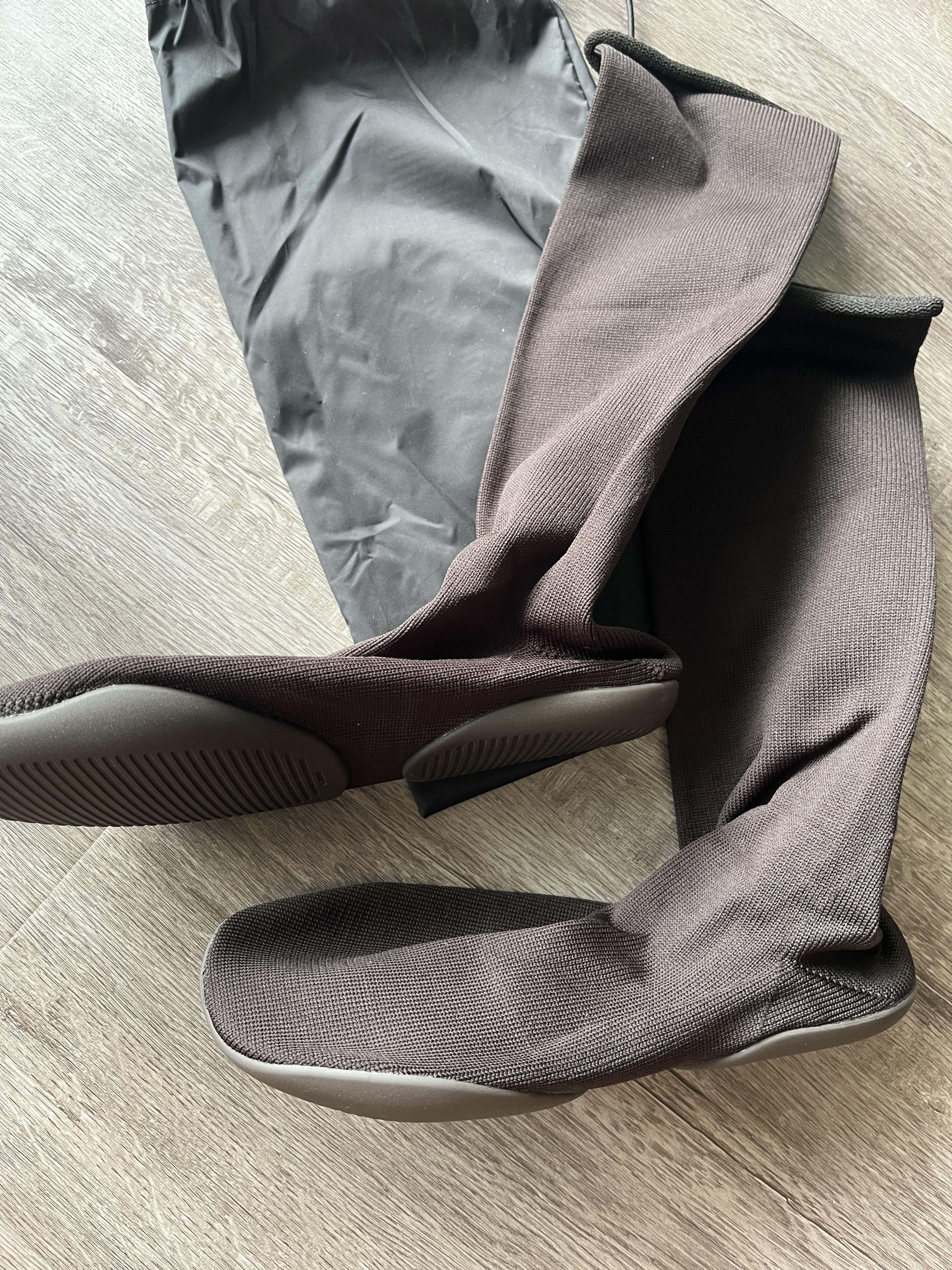 Yeezy YZY Pods Shoes Yeezy Kanye West Ye knit sock sneaker 1 Size US 8 / EU 41 - 1 Thumbnail