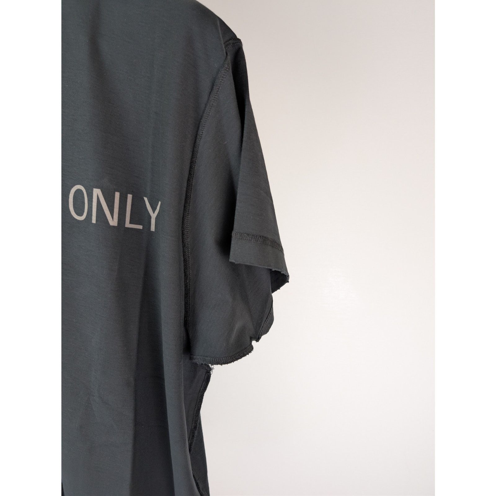 Balenciaga o1rshd1 Q:2 / Internal Use Only Inside-Out Vintage T-Shirt Size US M / EU 48-50 / 2 - 5 Thumbnail