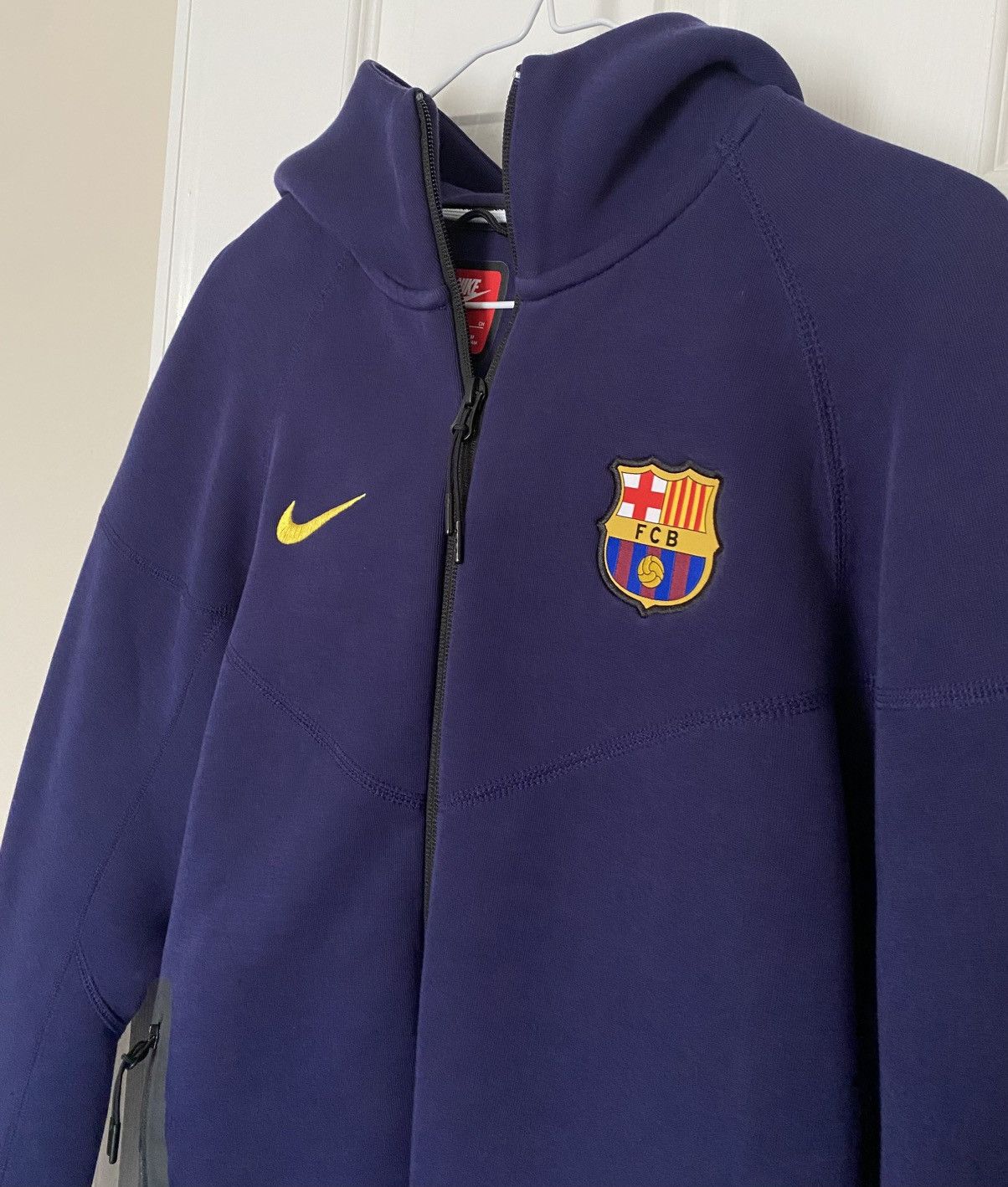 Nike Fc Barcelona Nike Tech Fleece Jacket Size Small Size US S / EU 44-46 / 1 - 3 Thumbnail