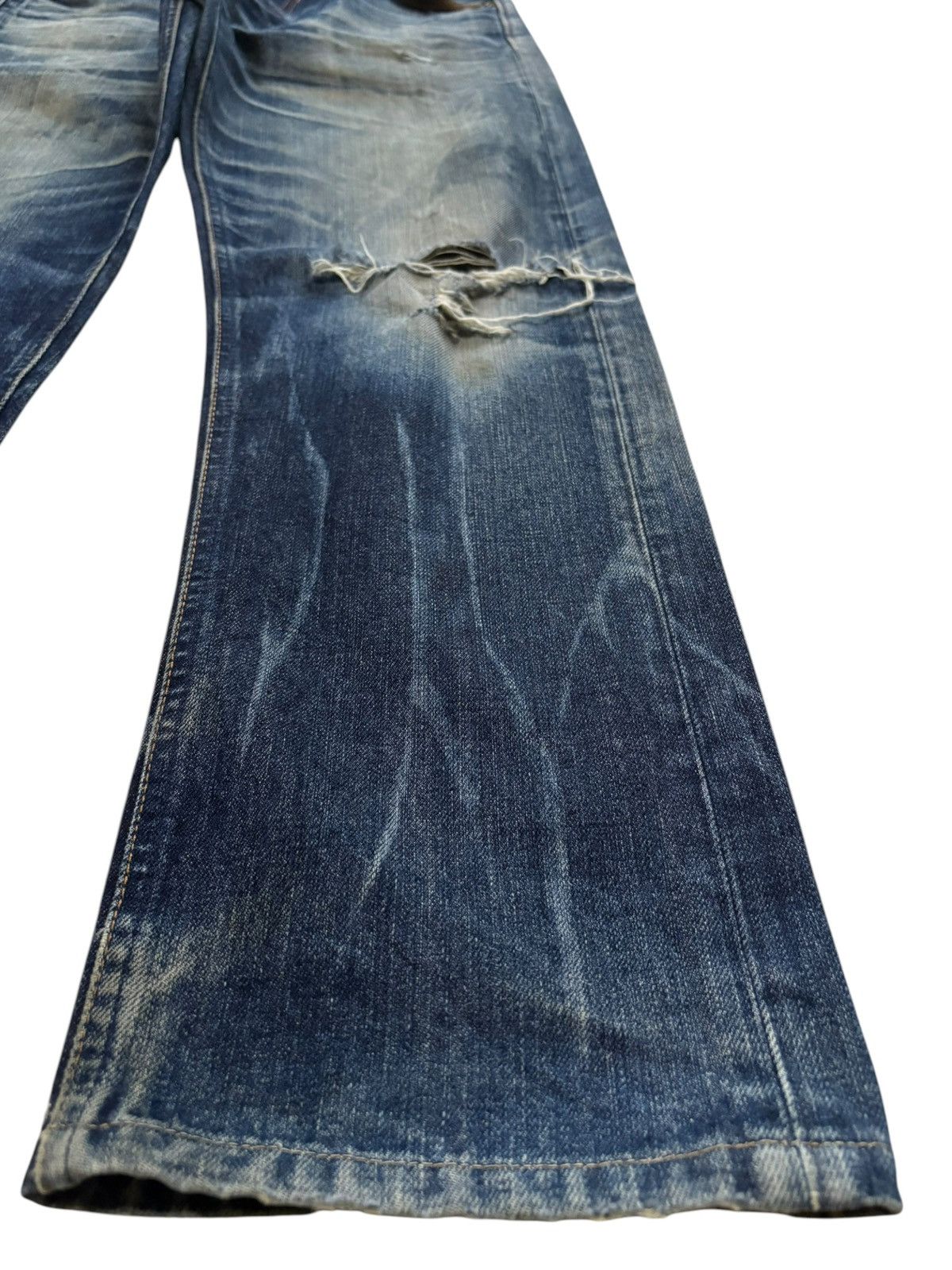 Japanese Brand Hybrid Vintage Japanese Brand Bleached Mud Wash Loose Jeans Size US 30 / EU 46 - 7 Thumbnail