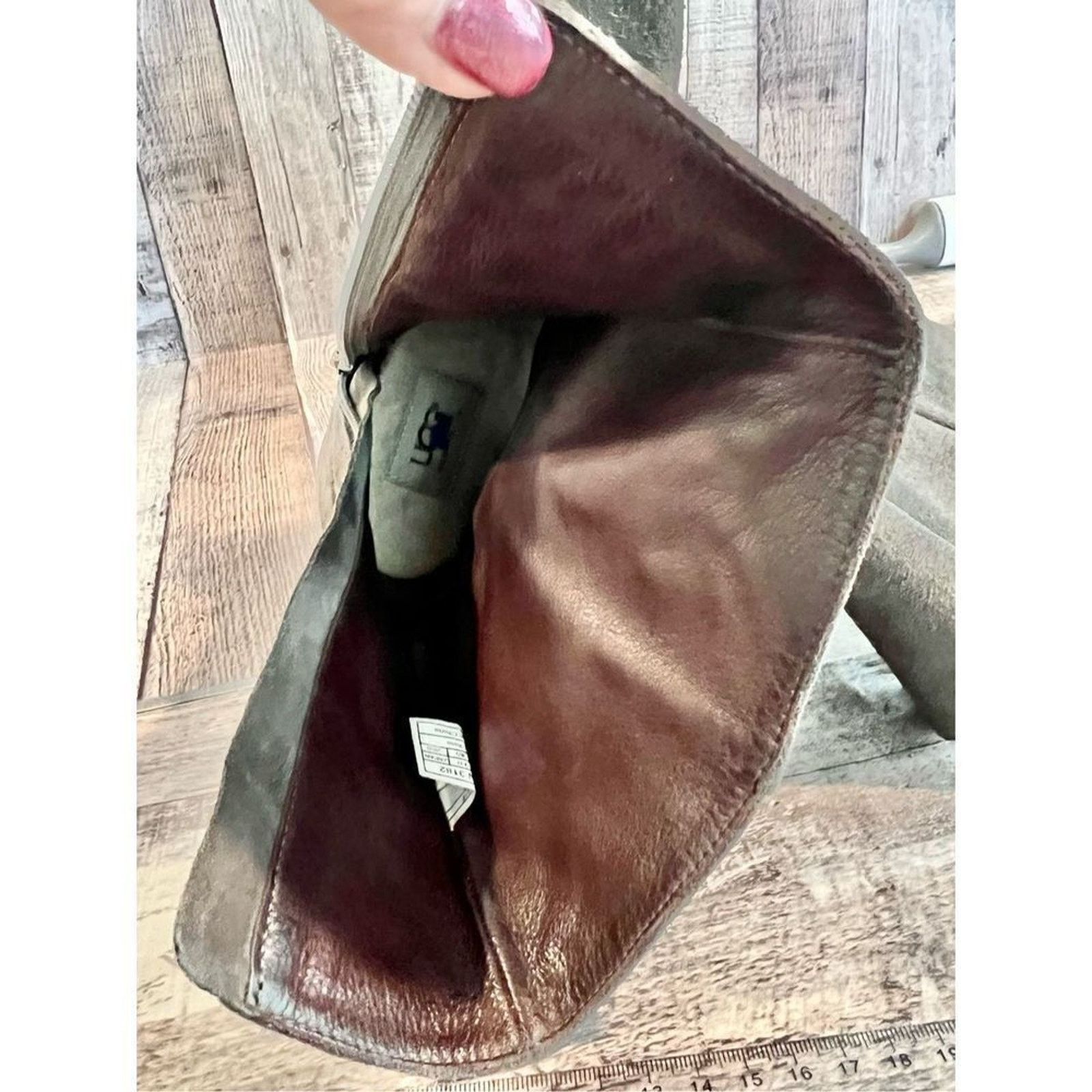 Ugg UGG Australia Western Mid Calf Brown Suede Distressed Boot 9 Size US 9 / IT 39 - 11 Thumbnail