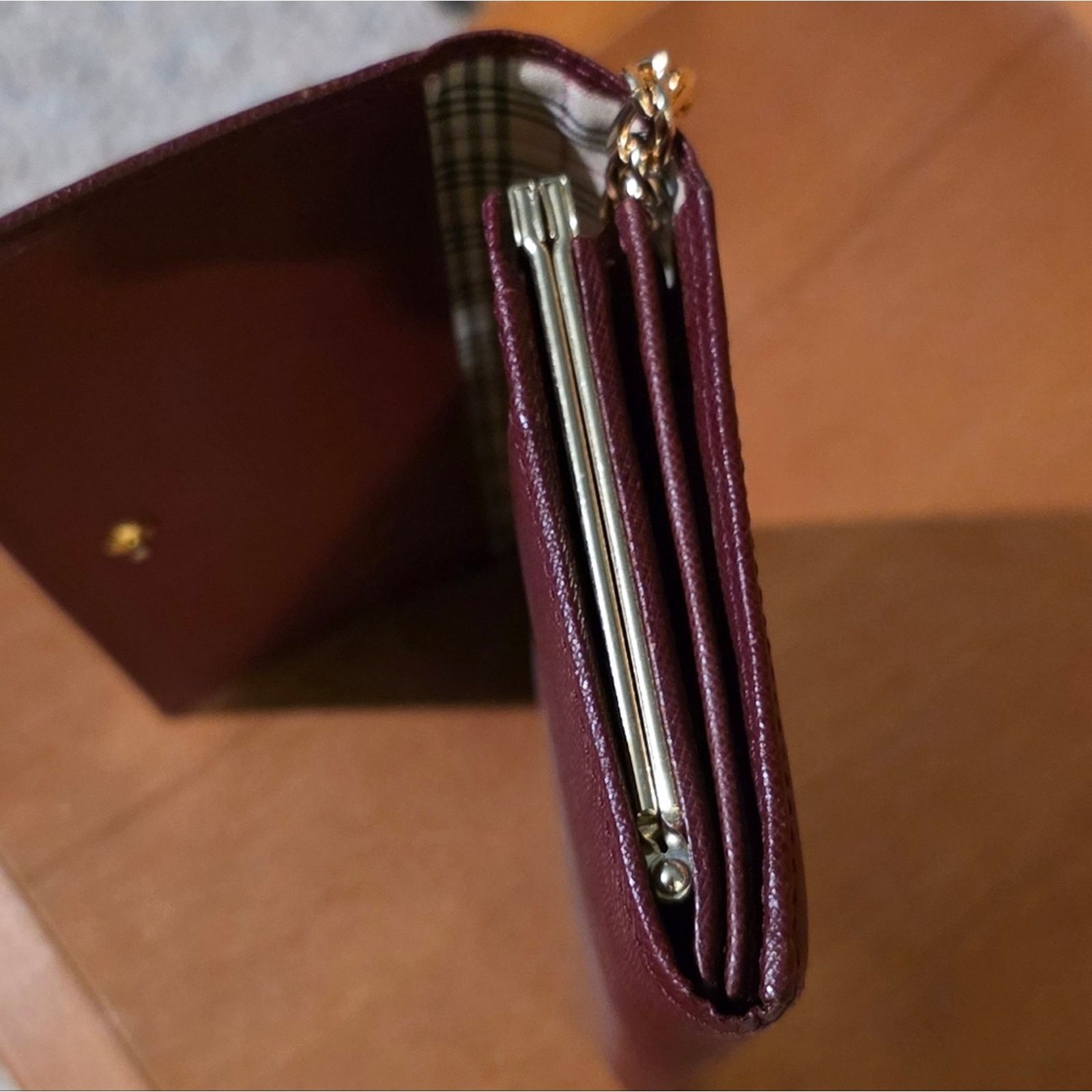 Burberry Burberry Bifold Kisslock Burgundy Wallet w/ Removable Chain Size ONE SIZE - 5 Thumbnail