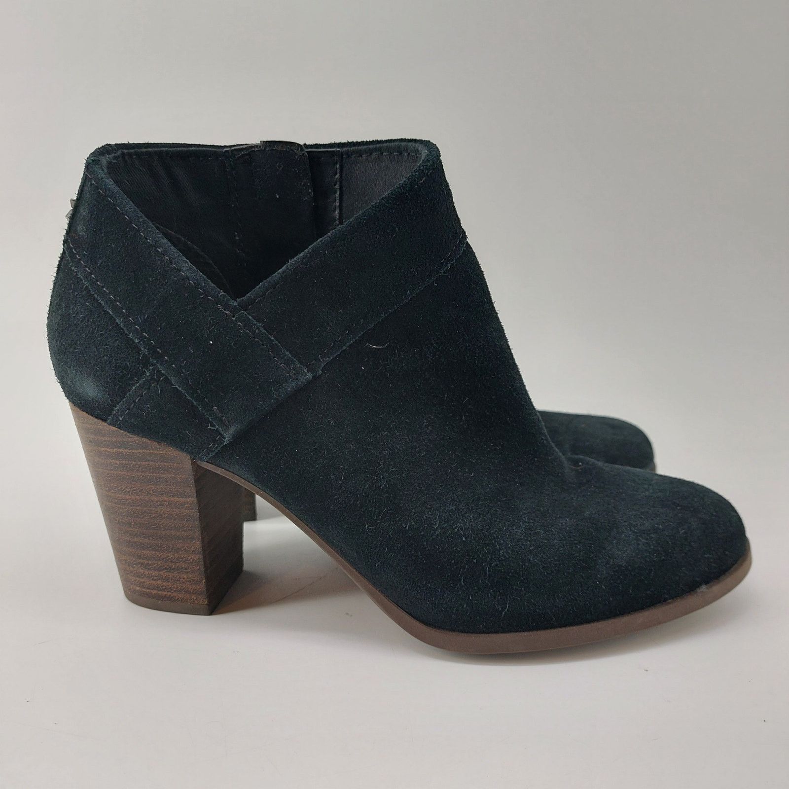 Koolaburra Koolaburra by Ugg Amalea Black Suede Size 8 Ankle Bootie Size US 8 / IT 38 - 3 Thumbnail