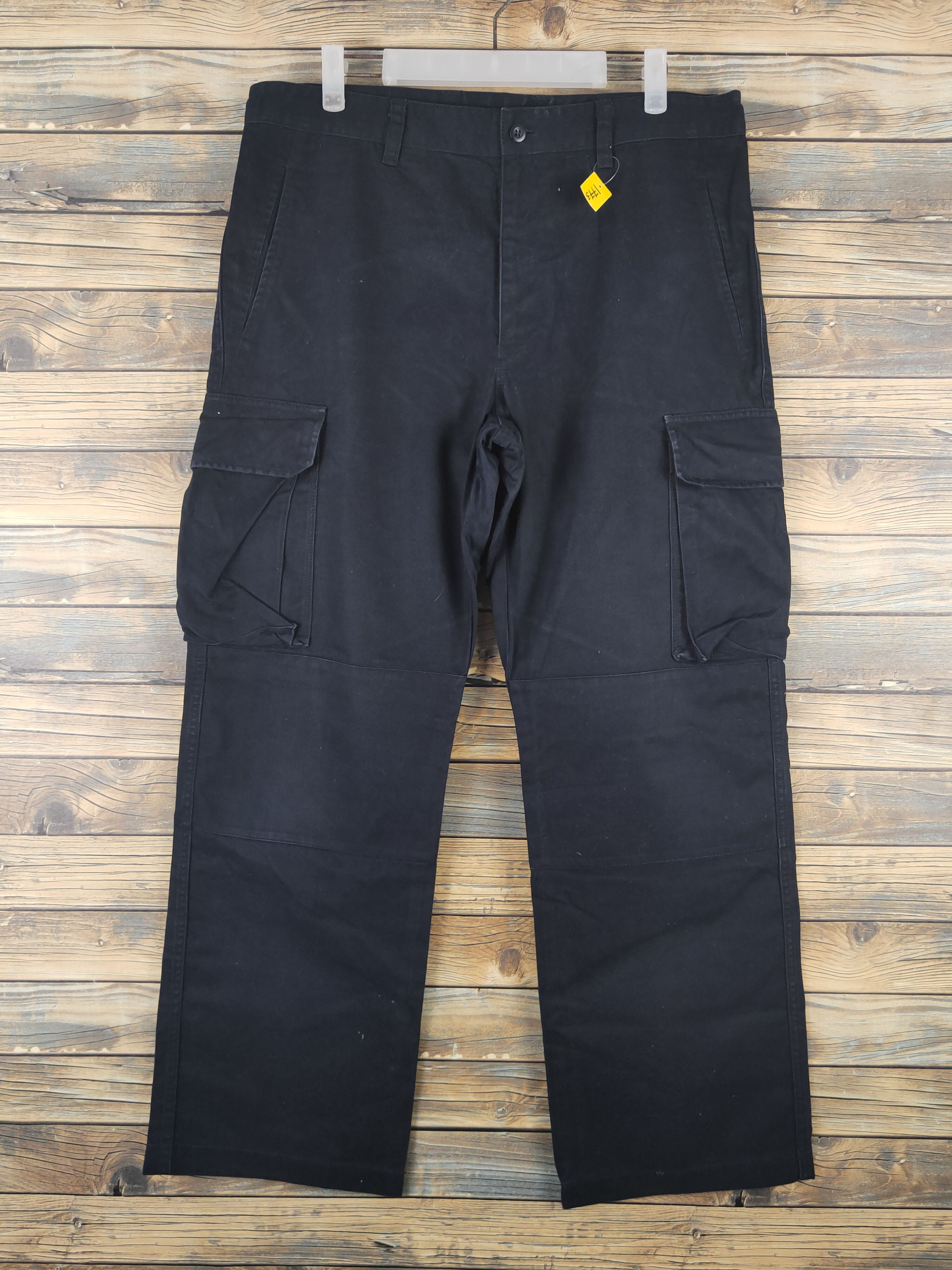 Japanese Brand DL Japanese Brand Black Multipocket Cargo Pants #1773 Size US 35 - 1 Thumbnail