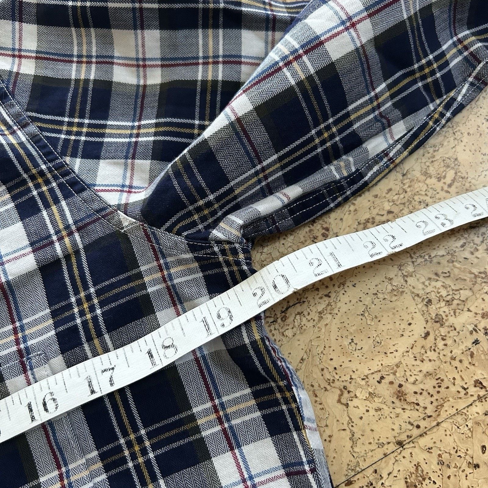 Barry Plaid Spread Collar Button Up Shirt Medium