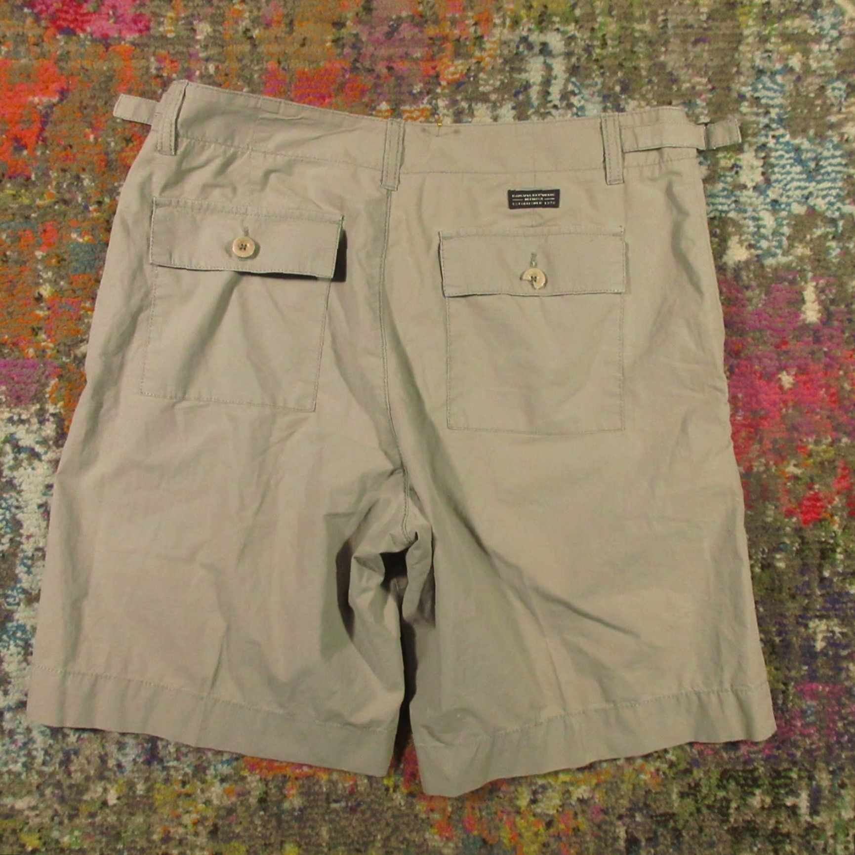 Banana Republic Banana Republic Shorts Men 34 Gray Lightweight Cotton Bermuda Casual Pockets Logo Side Buckle Adjustment Vintage No Mens Size US 34 / EU 50 - 2 Thumbnail
