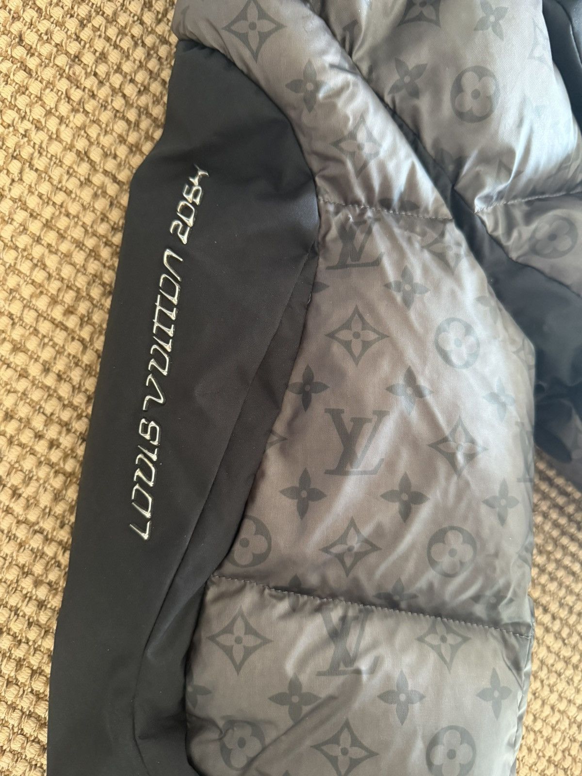 Louis Vuitton Louis Vuitton Monogram Puffer Jacket Black/Grey LV Down Coat Size US L / EU 52-54 / 3 - 7 Thumbnail