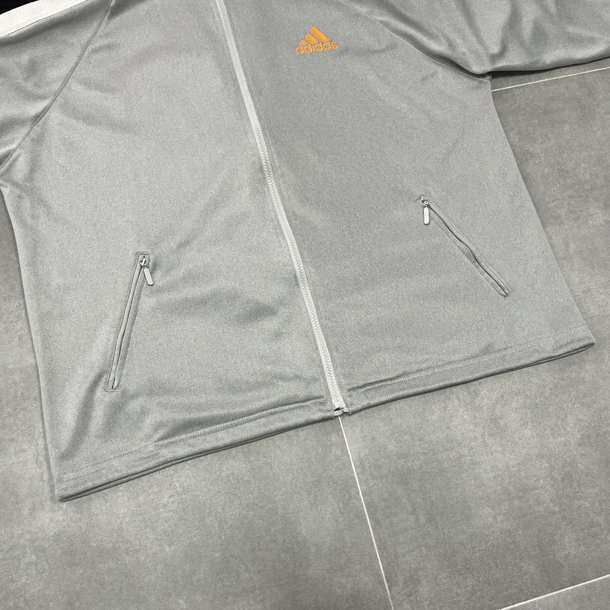 Adidas × Vintage Vintage Adidas Track Jacket Size L Size US L / EU 52-54 / 3 - 6 Thumbnail