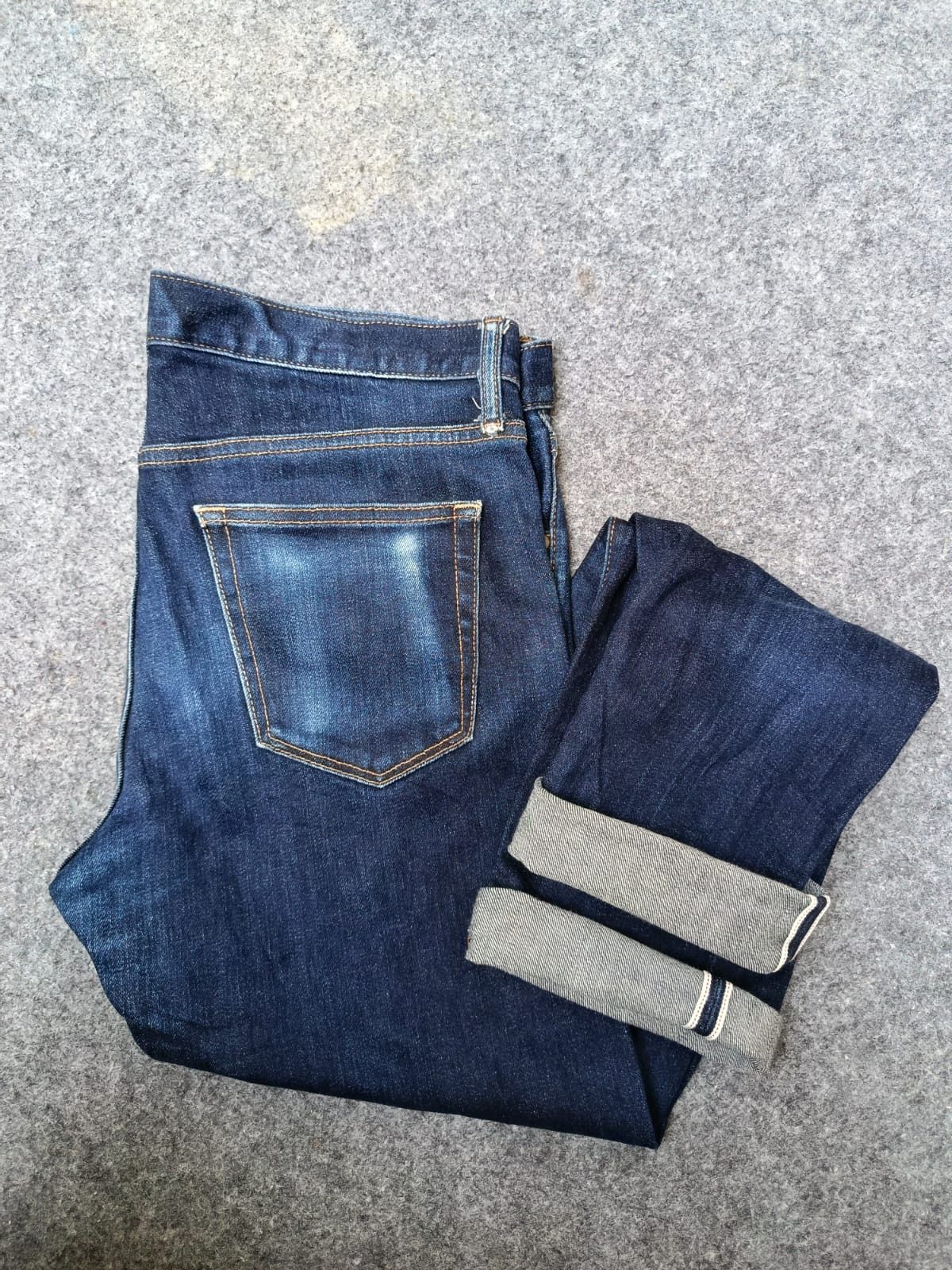 Uniqlo UNIQLO SELVEDGE JEANS Size US 34 / EU 50 - 1 Thumbnail