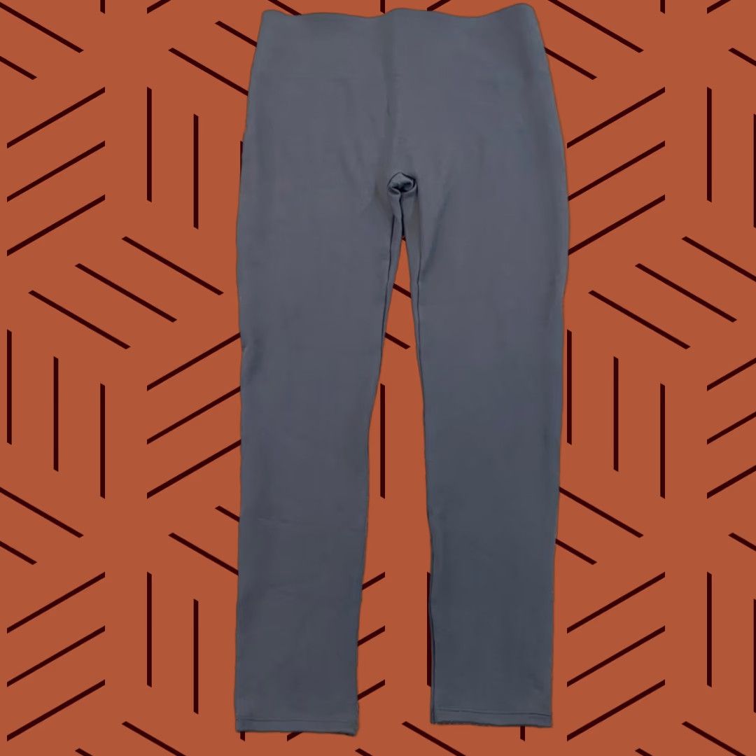 Spanx VINTAGE? No — Spanx Essential Leggings Womens XL Gray Capris High Waisted Workout Light FL1415 Size 40" / US 18 - 1 Thumbnail