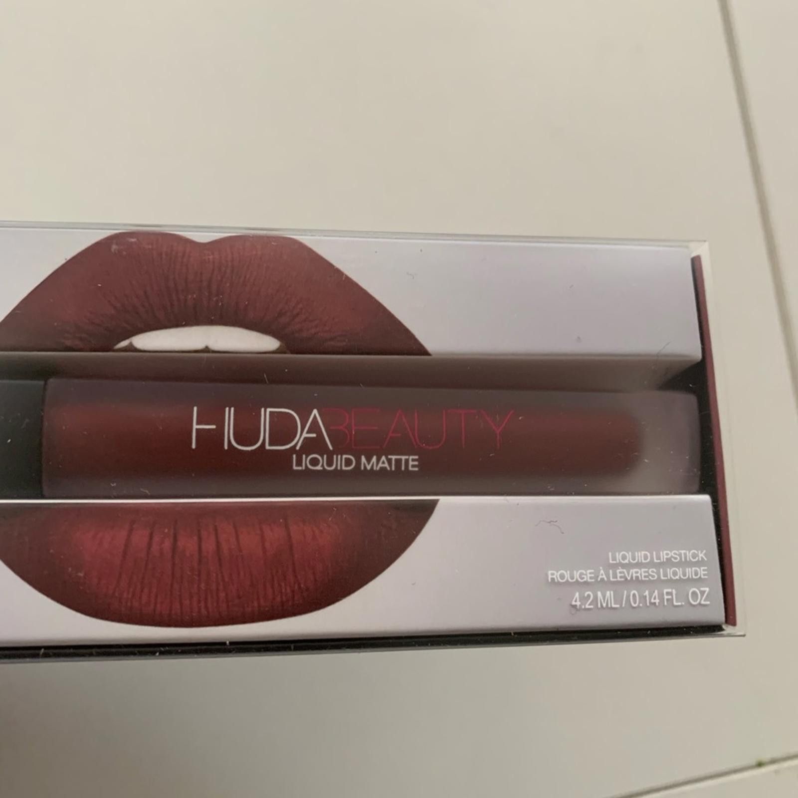 Other NIB Huda Beauty Liquid Matte Lipstick - First Class Size ONE SIZE - 2 Thumbnail
