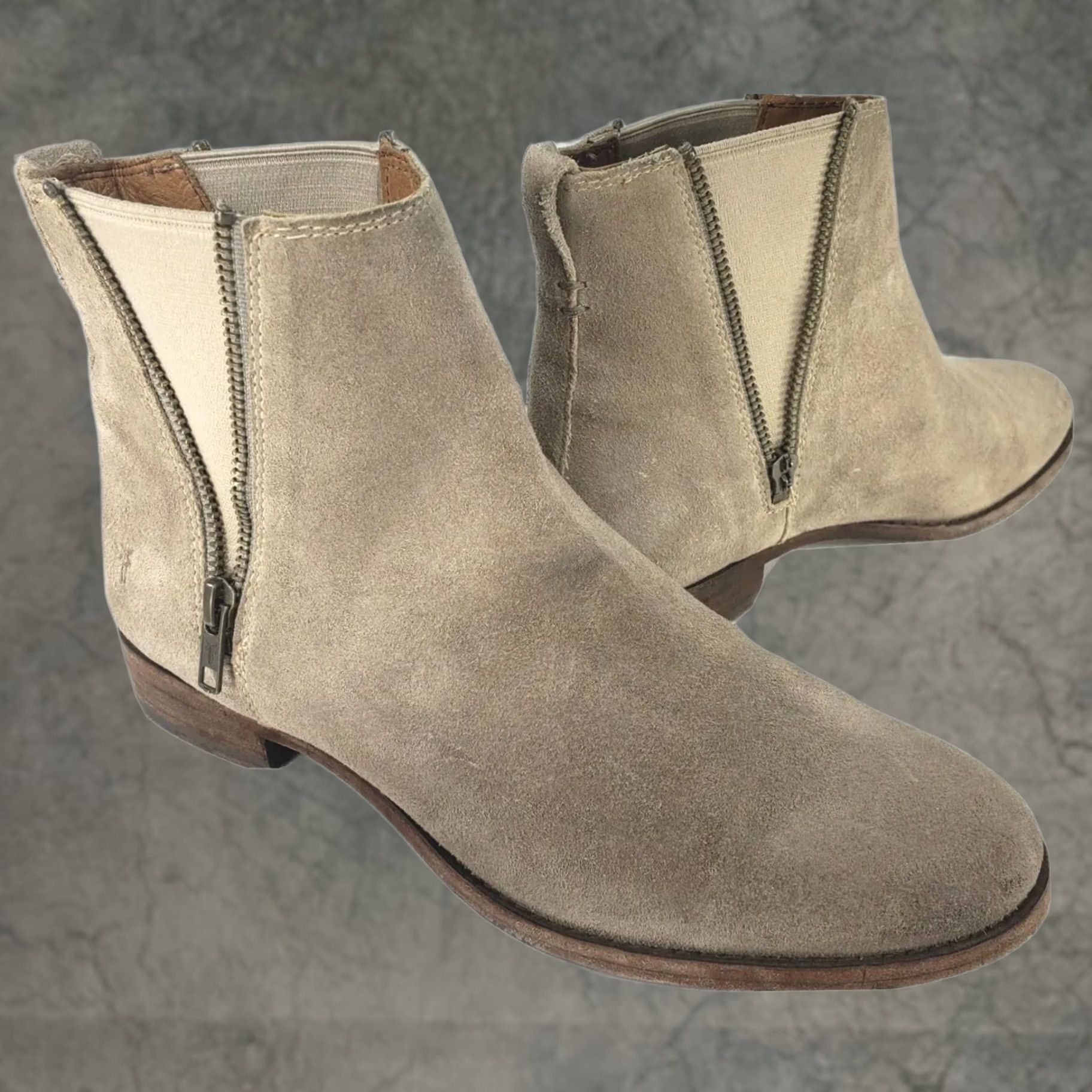 Frye Frye Carly Ankle Boots TAUPE GREY BEIGE Beige Leather 9.5M Zip Boots Womens Car Theme Low Heel/Booties Size US 10 / IT 40 - 1 Thumbnail