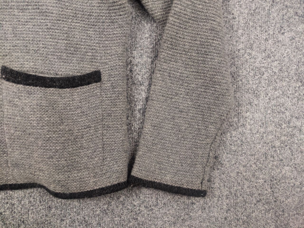 Vintage Krüger Dirndl wool cardigan traditional logo Vintage Size US L / EU 52-54 / 3 - 4 Thumbnail