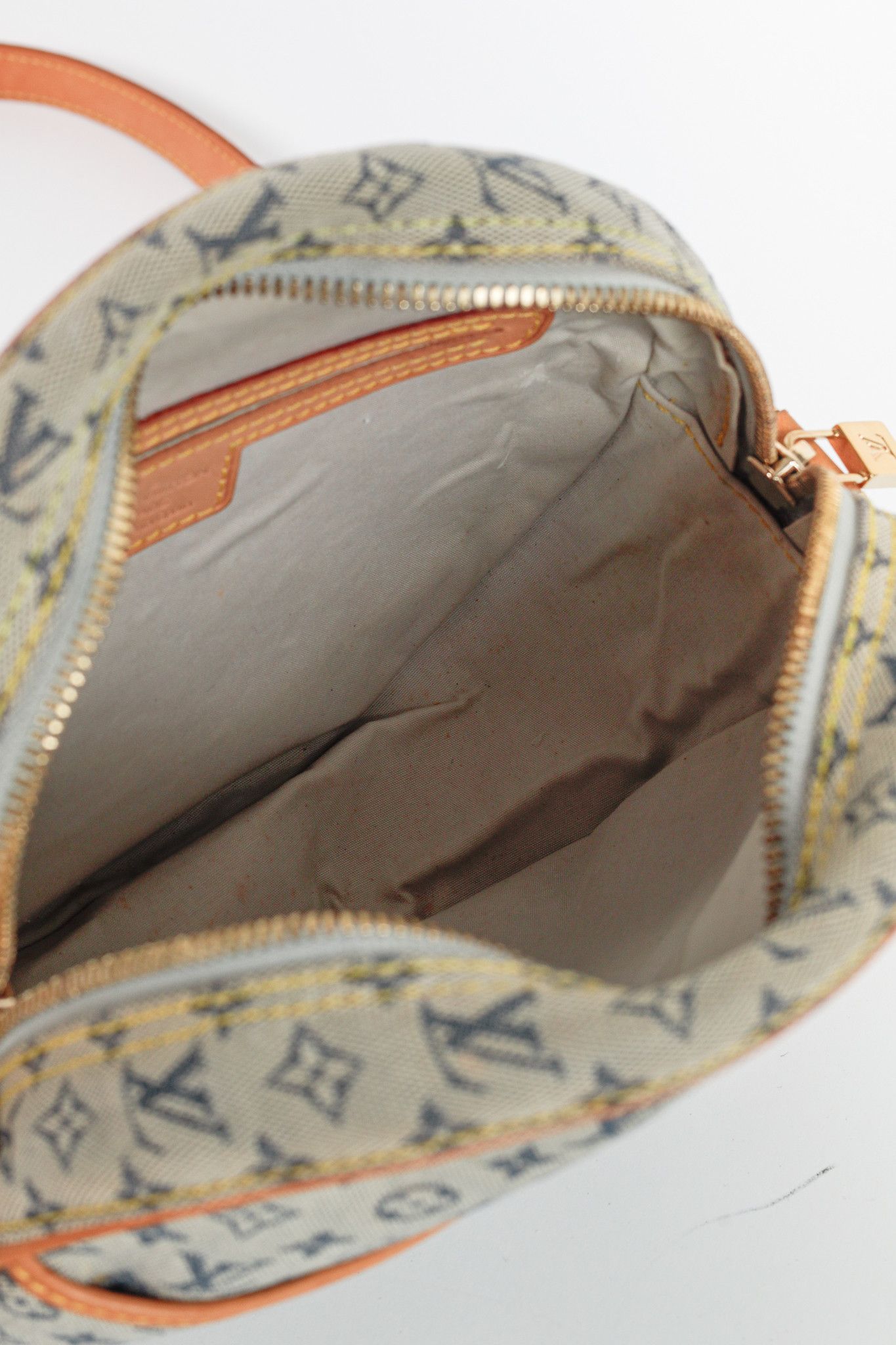 Louis Vuitton Louis Vuitton Jeanne GM Mini Lin Monogram Round Crossbody Size ONE SIZE - 10 Thumbnail