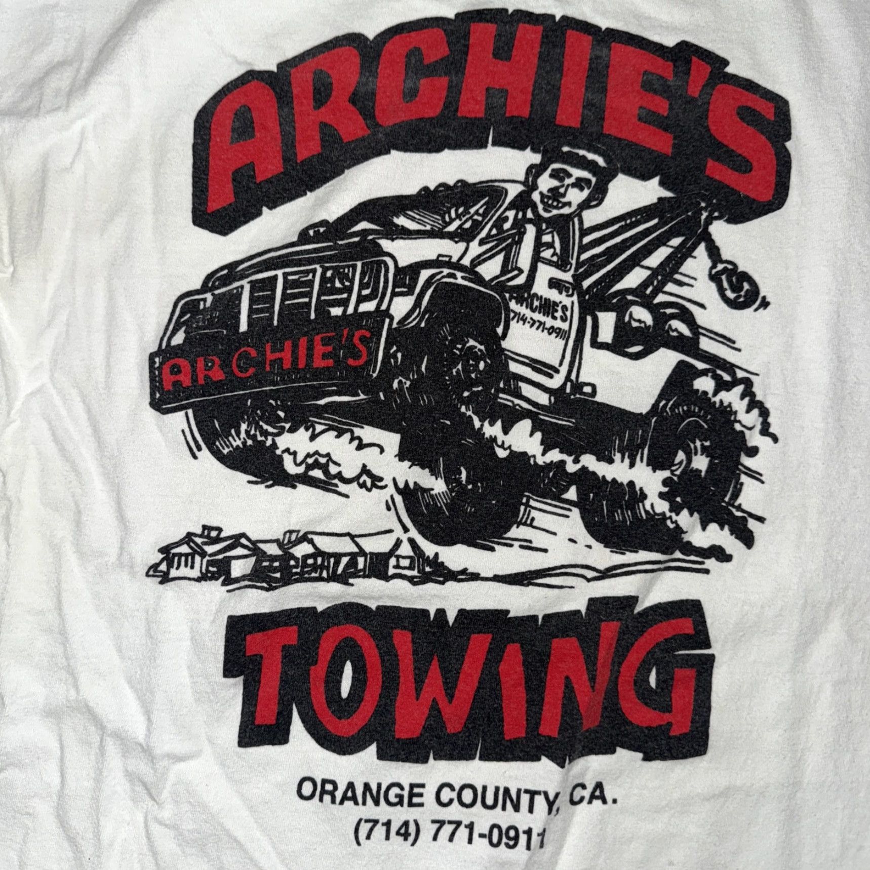 Vintage VINTAGE Archie’s Towing T-Shirt White Large 21x29 T-Shirt Men Calfornia Trucks Artwork 80s 90s OC Size US L / EU 52-54 / 3 - 2 Thumbnail