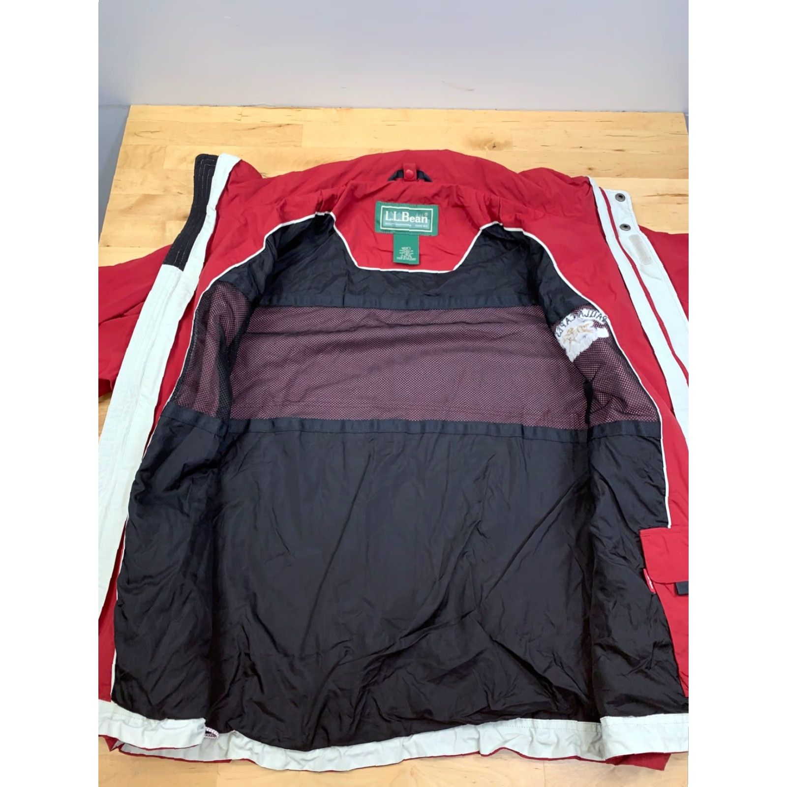 Vintage VINTAGE L.L. Bean Rain Jacket Mens L Red Hooded Zip Water Resistant Jacket Size US L / EU 52-54 / 3 - 4 Thumbnail
