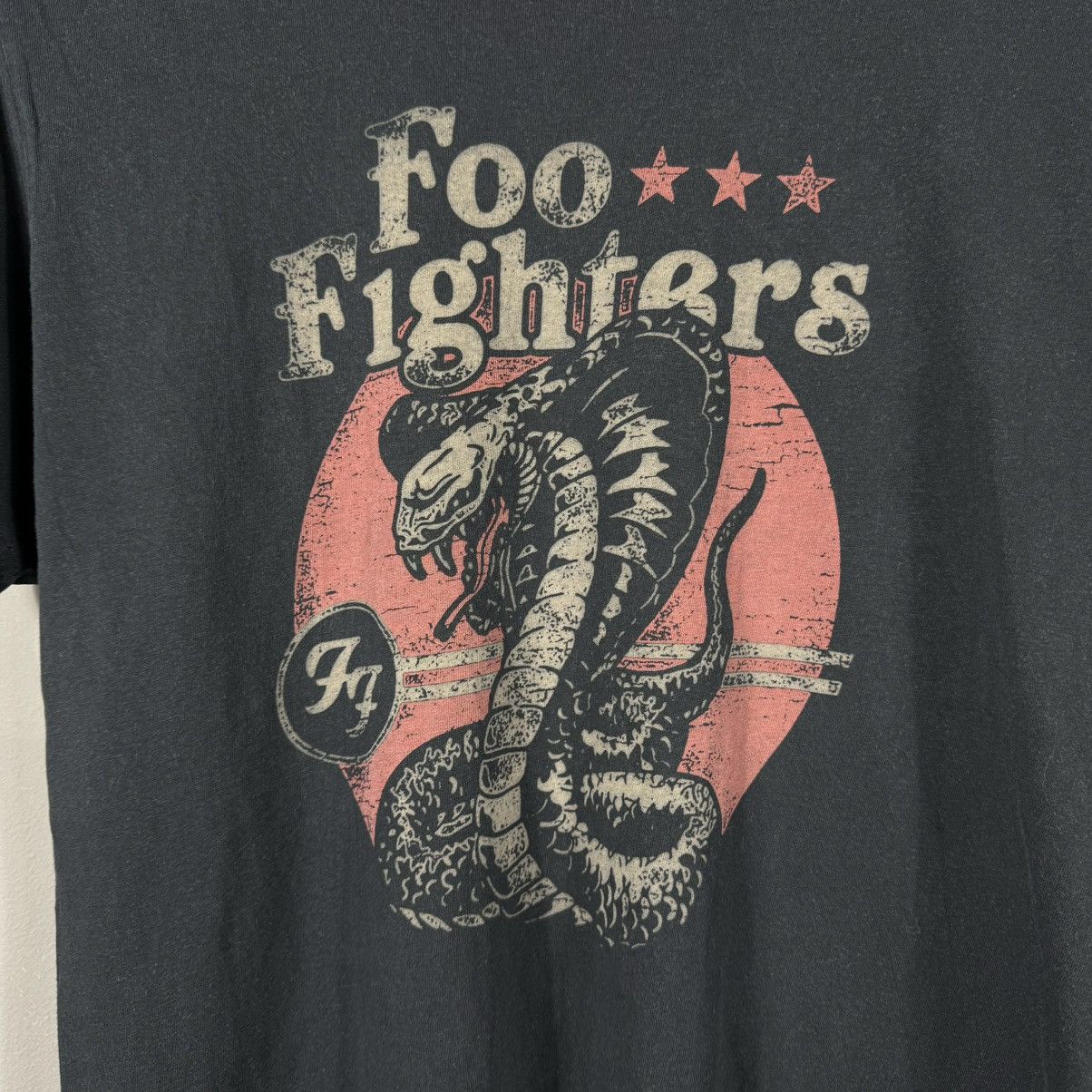 Band Tees × Vintage Vintage Foo Fighters Y2K Band T-shirt Size US M / EU 48-50 / 2 - 4 Thumbnail