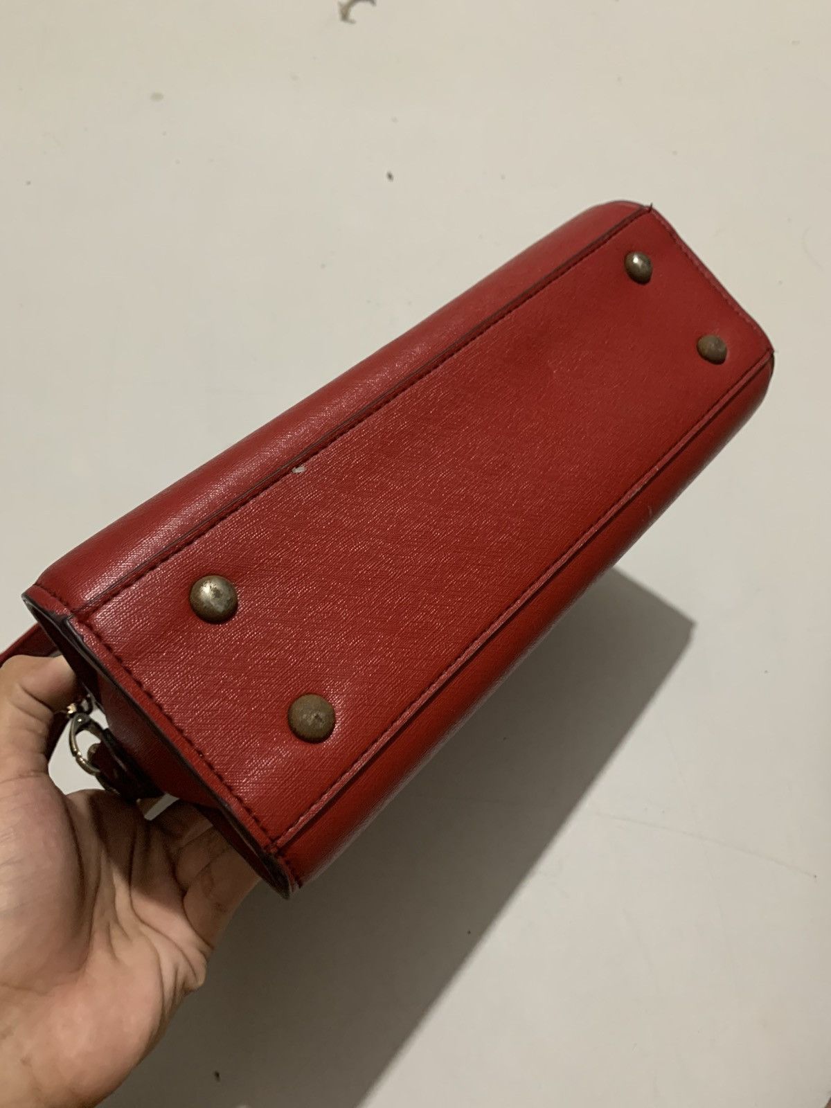 Charles Jourdan Sling Bag Leather Red Charles & Keith Y2K Authentic Size ONE SIZE - 4 Thumbnail