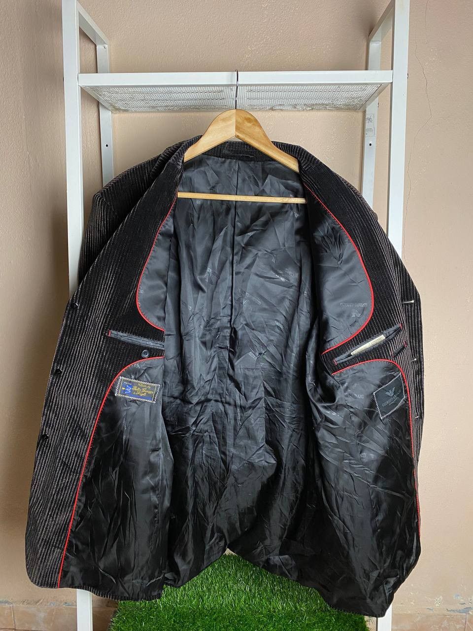 Giorgio Armani × Velvet Giorgio Armani Men Velvel Coat / Suit Made in ITALY (PIT 22) Size 54R - 7 Thumbnail