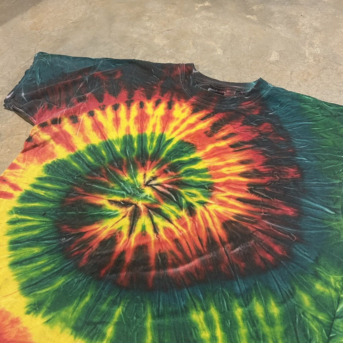 Vintage Vintage 1990s Tie Dye Baggy Oversized Tee Essential Rainbow Size US XXL / EU 58 / 5 - 3 Thumbnail