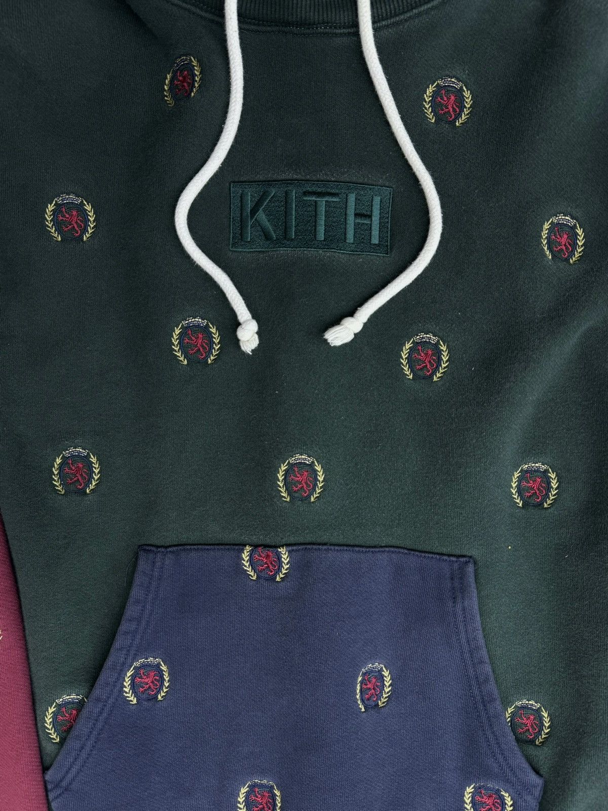 Kith × Tommy Hilfiger Kith x Tommy Hilfiger Full Embroidered Crest Logo Hoodie Size US S / EU 44-46 / 1 - 2 Thumbnail