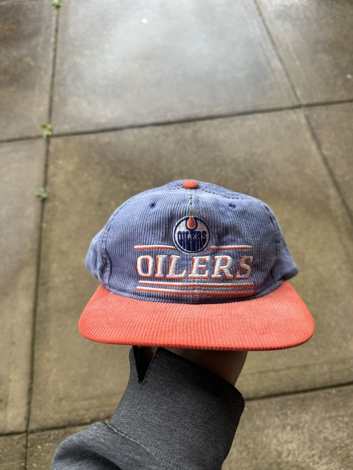 NHL Vintage Houston Oilers NHL Corduroy Hat Size ONE SIZE - 1 Thumbnail